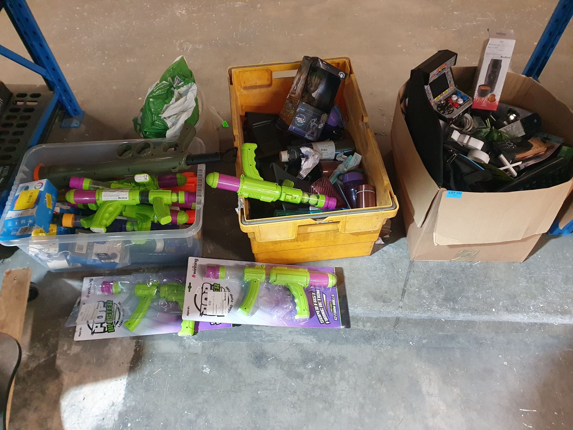 (R10) Contents To Under Racking. 3 x Boxes Of Tech & Gadgets. Plastic Drinkers - Image 2 of 5