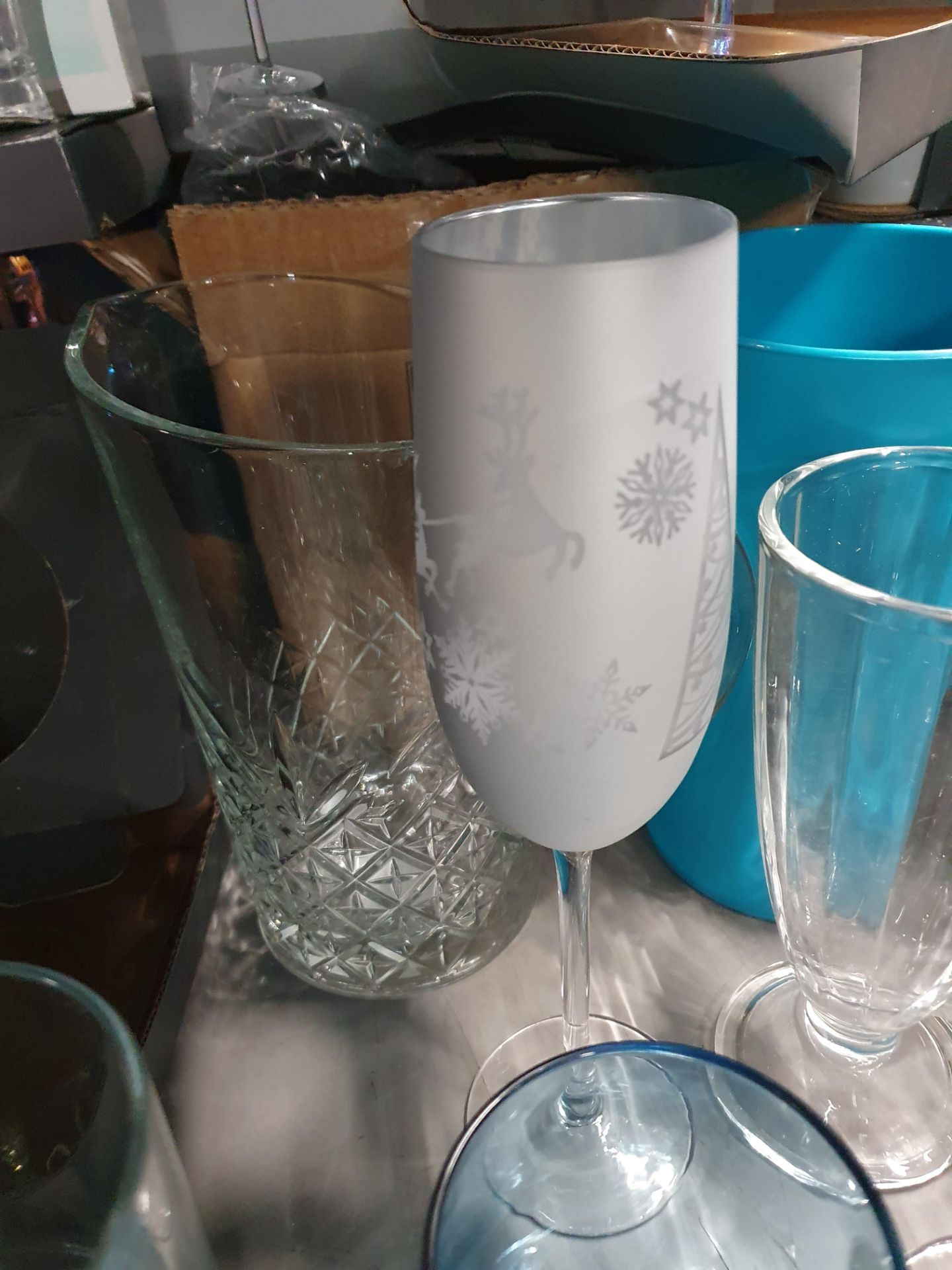 (R6) Circa 100+ Mixed Glasses + Mugs - Image 6 of 11