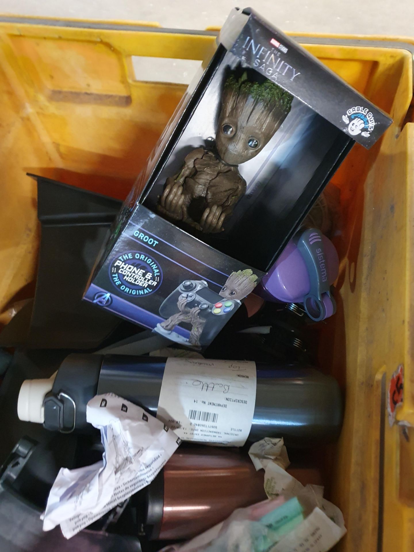 (R10) Contents To Under Racking. 3 x Boxes Of Tech & Gadgets. Plastic Drinkers - Image 4 of 5