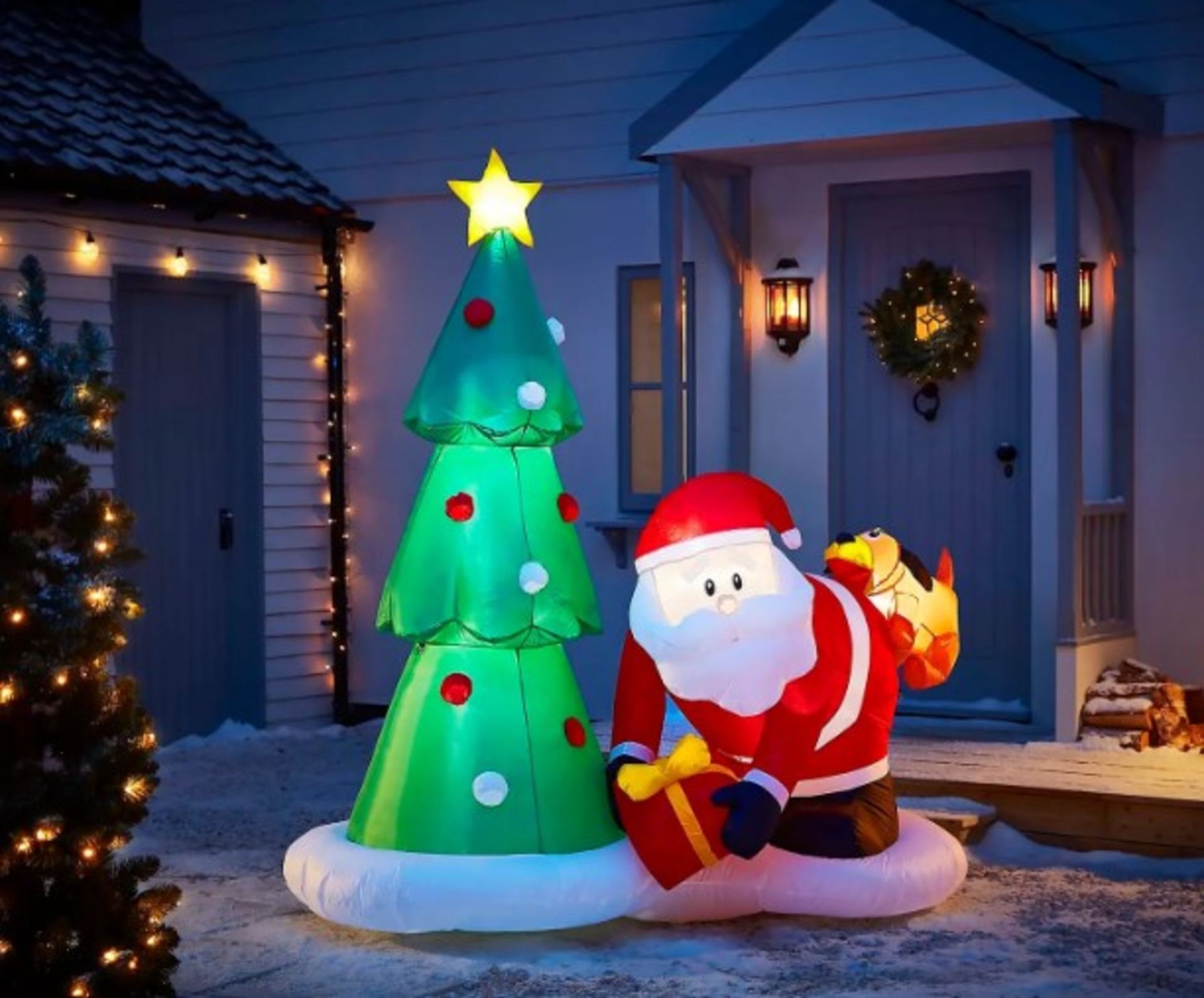 (5D) RRP £65. 6.5ft Santa With Dog & Christmas Tree Inflatable.
