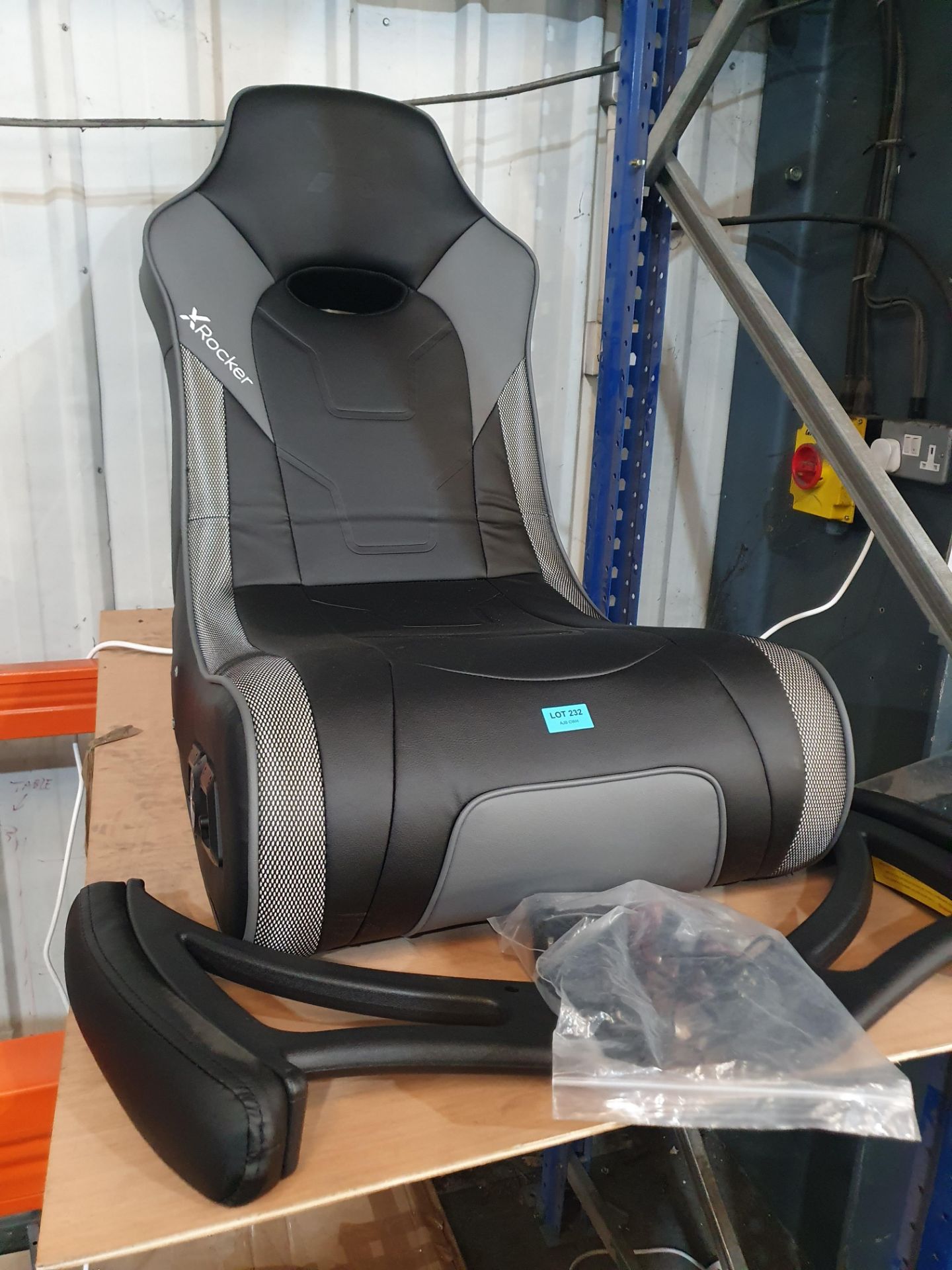 (R3) 1 x Red5 X-Rocker Gaming Chair