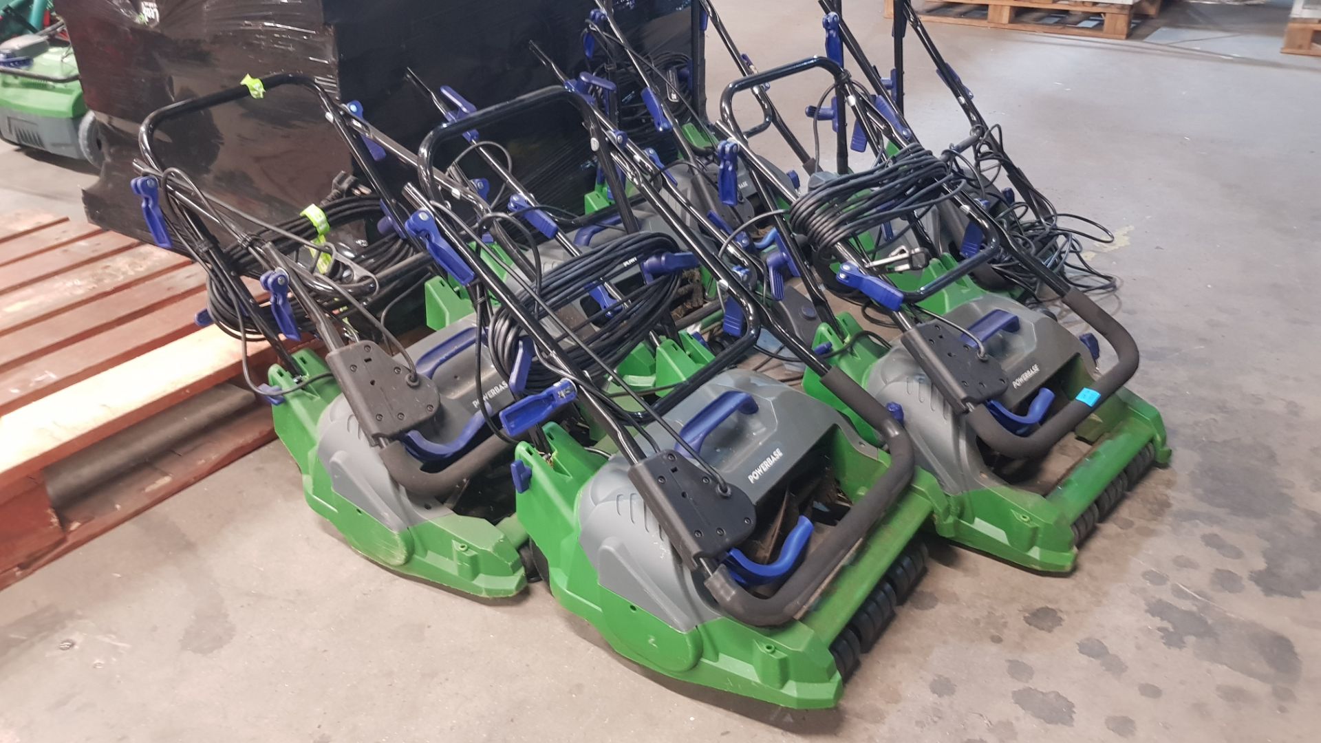 (A3) 6x Powerbase 400W Cylinder Lawn Mower RRP £119 Each. - Image 4 of 6