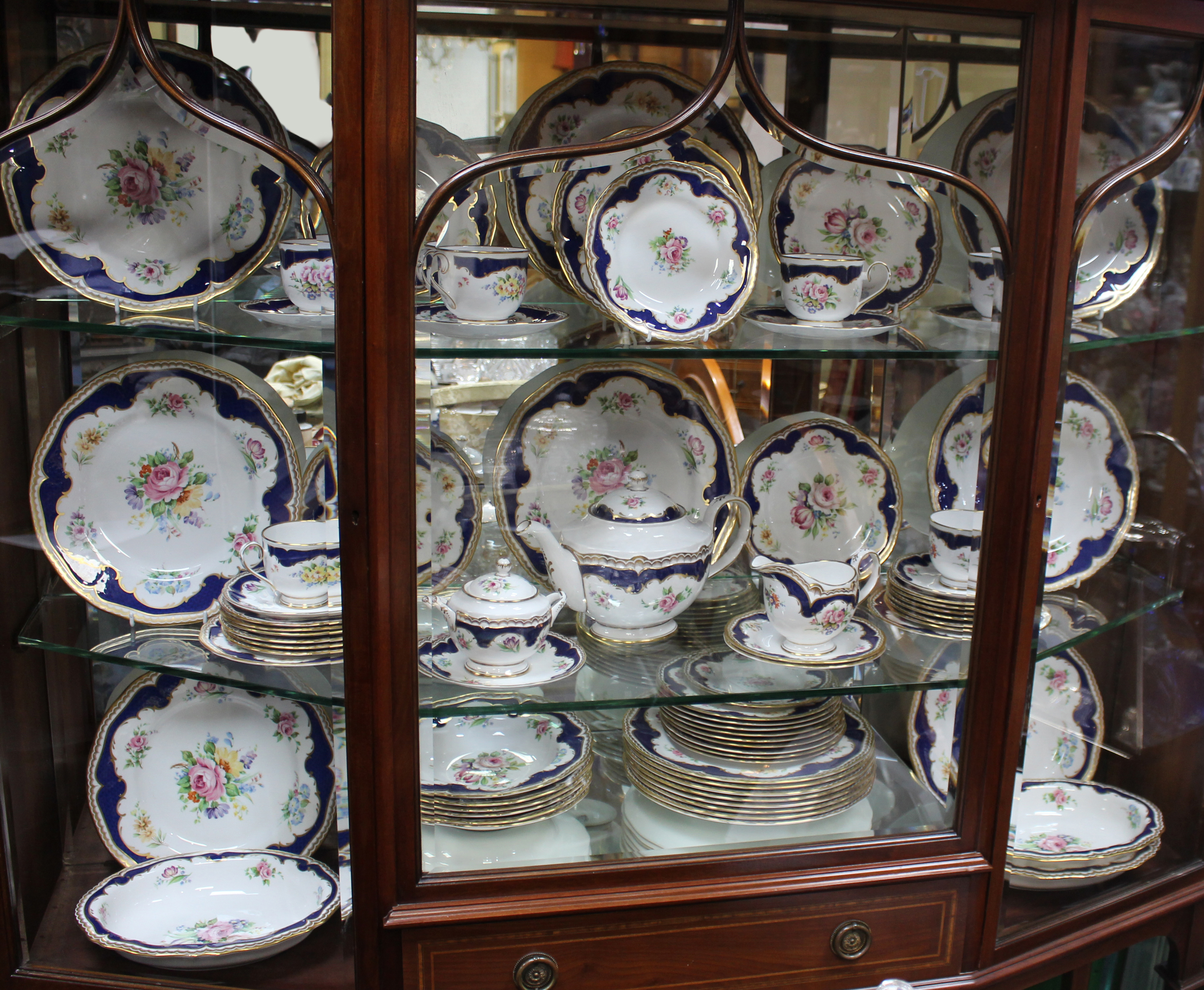Royal Worcester Charlotte Dinner Service 70 Pieces
