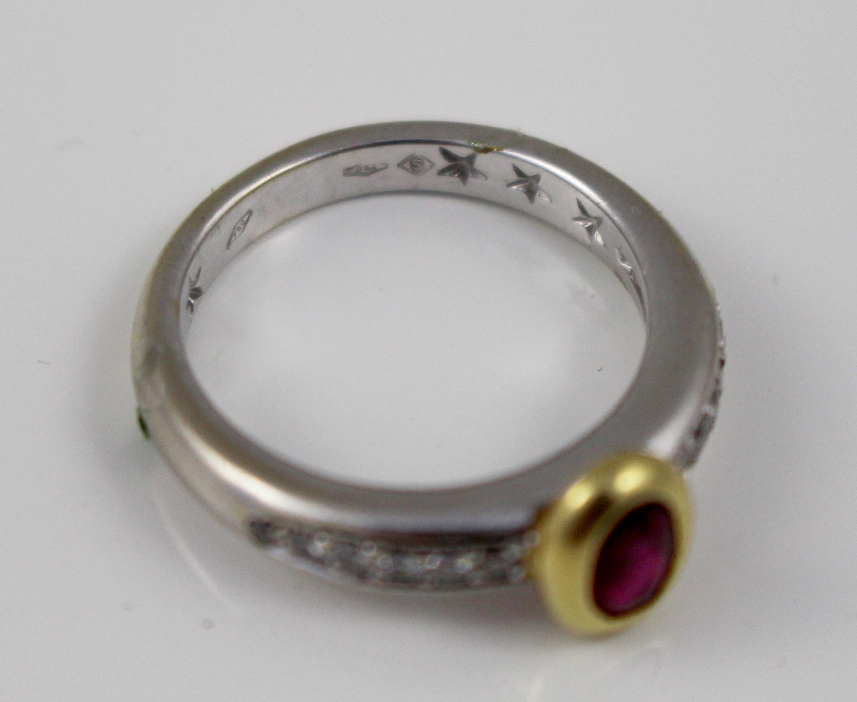 Ruby Rub Over Diamond 18ct White Gold Ring - Image 4 of 5