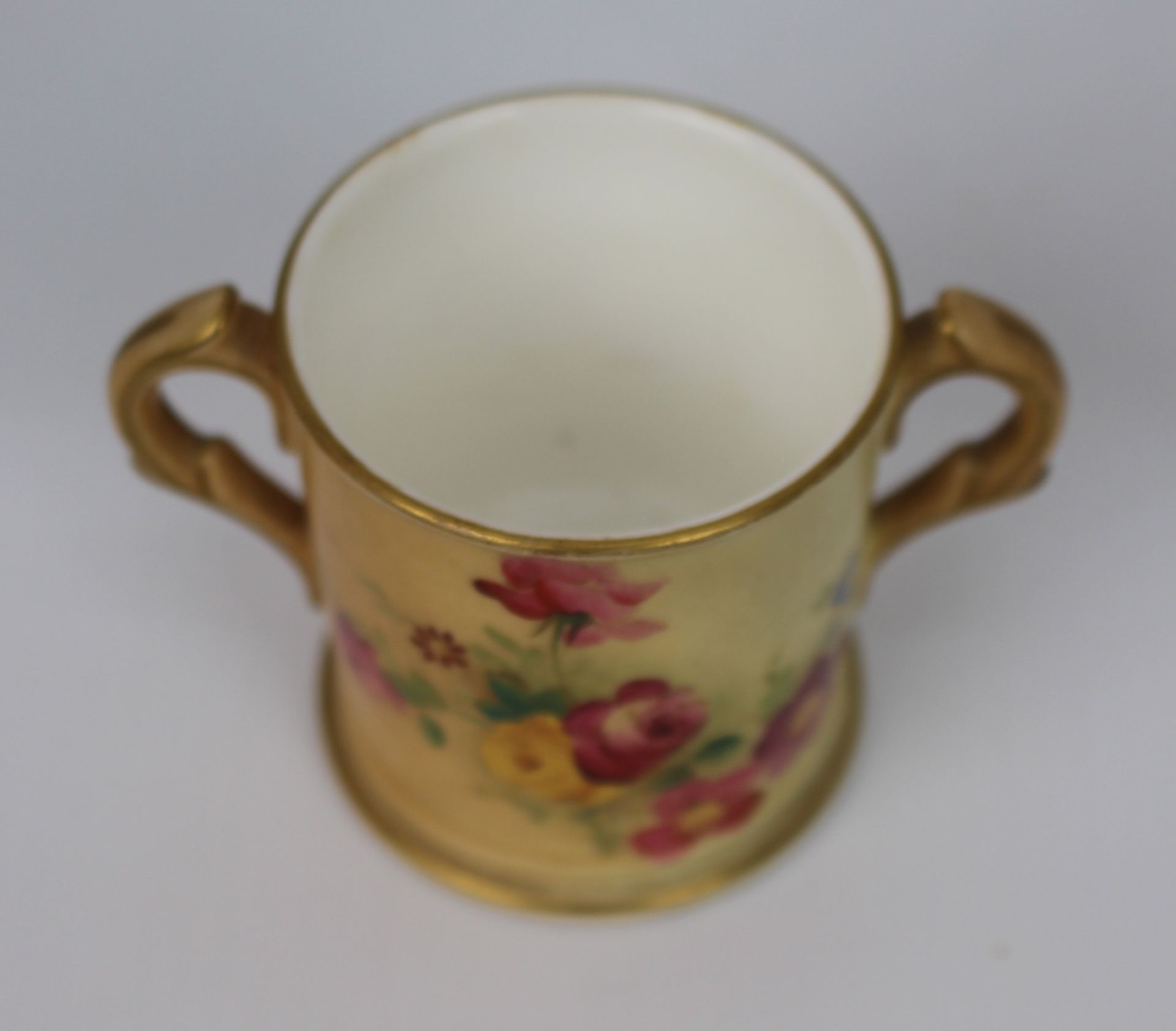 Edwardian Royal Worcester Small Two Handled Blush Cup - Image 6 of 7