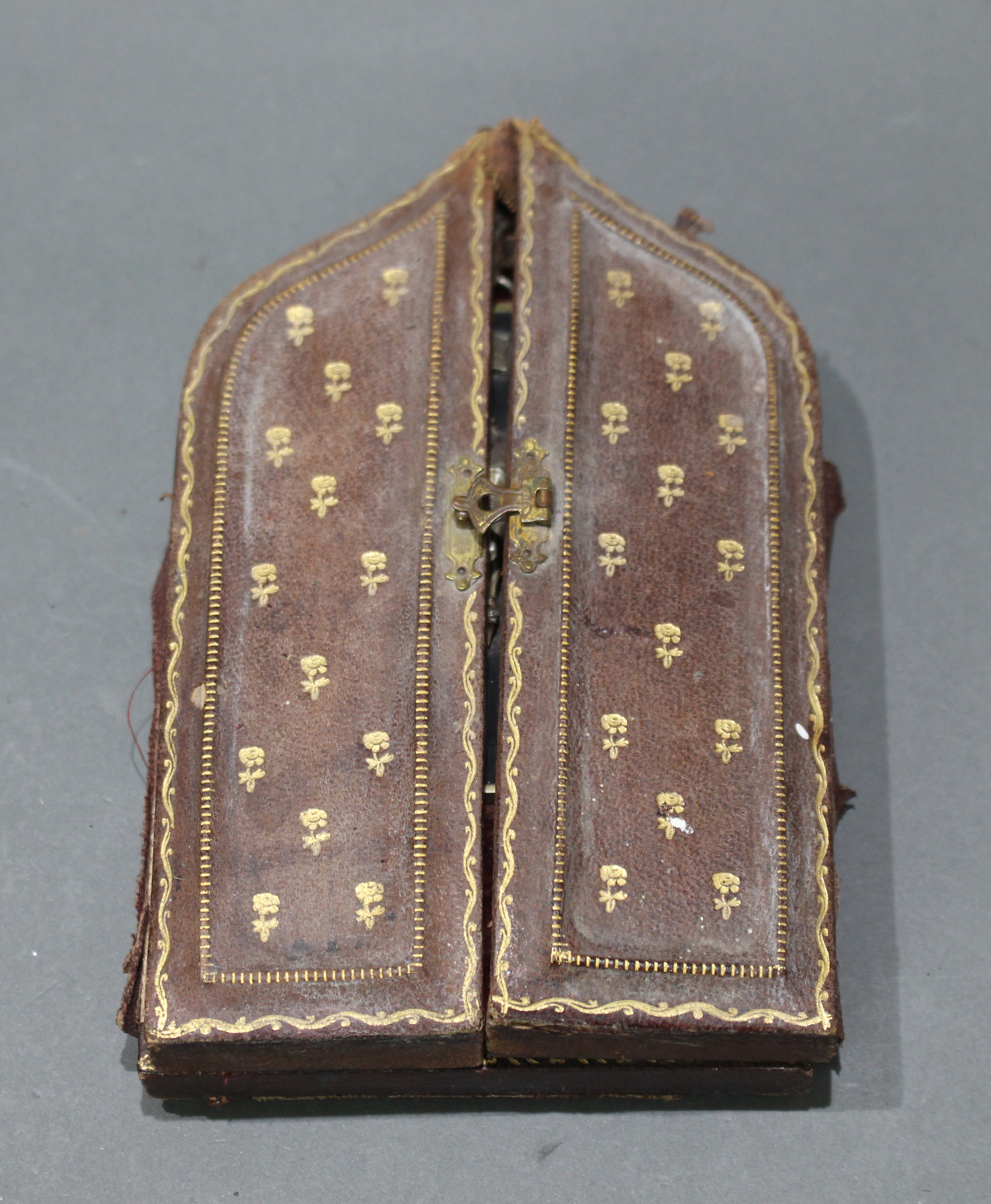 Antique Cased Crucifix Set - Image 12 of 12