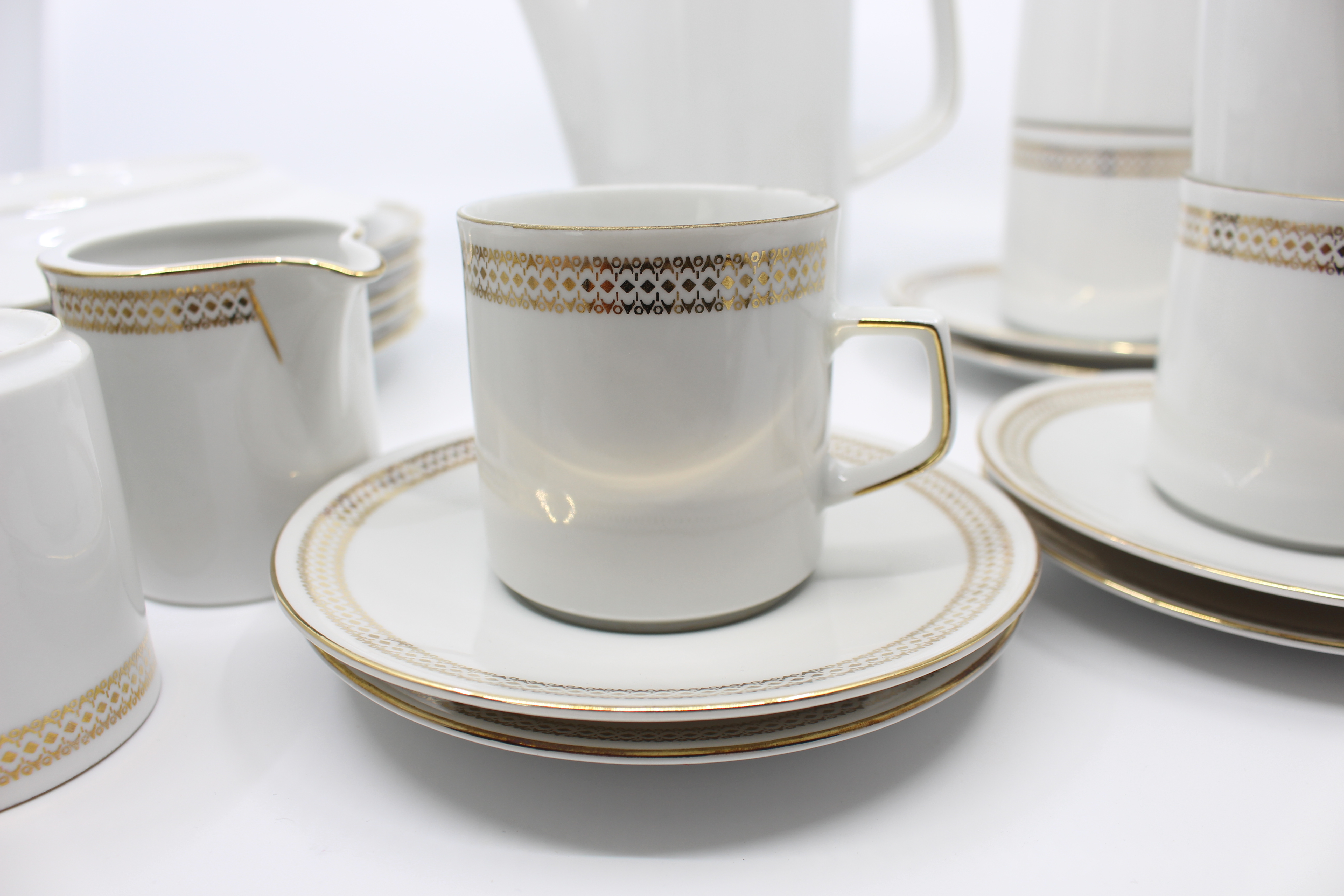 23 Piece Winterling Bavaria White & Gold Porcelain Coffee Service - Image 8 of 10