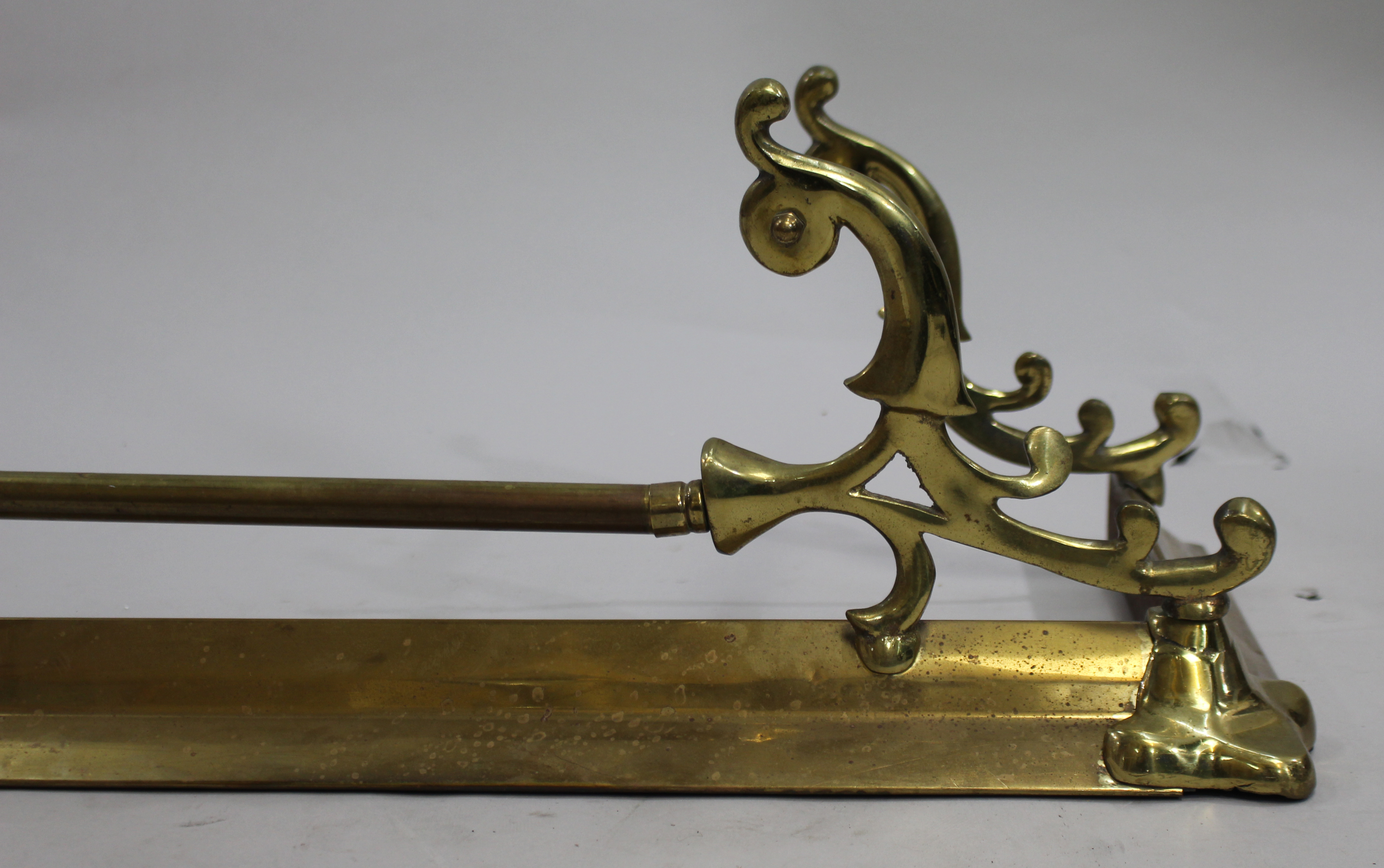 Victorian Brass Fire Fender - Image 3 of 4