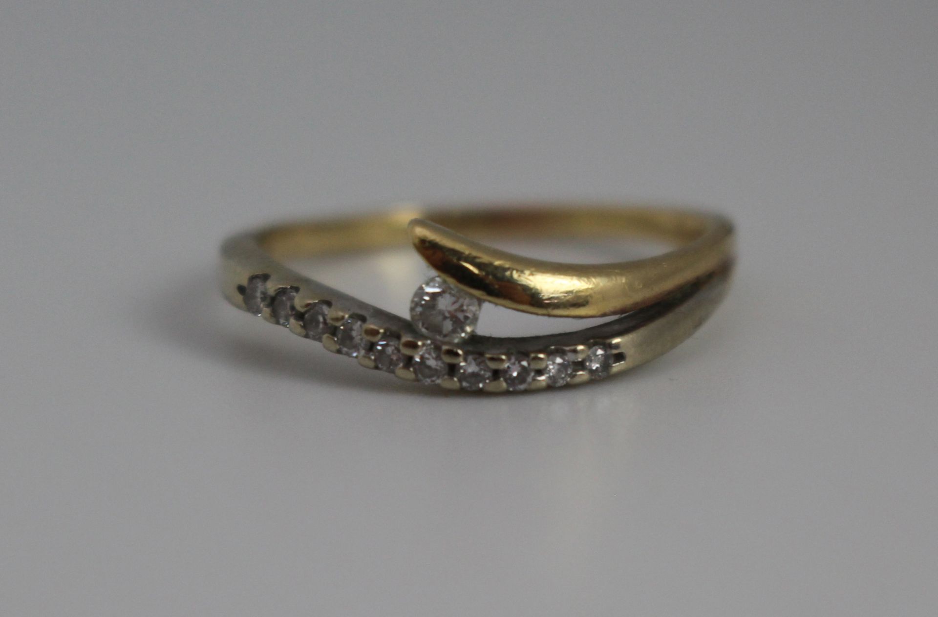 Crossover Diamond Ring 14ct Gold