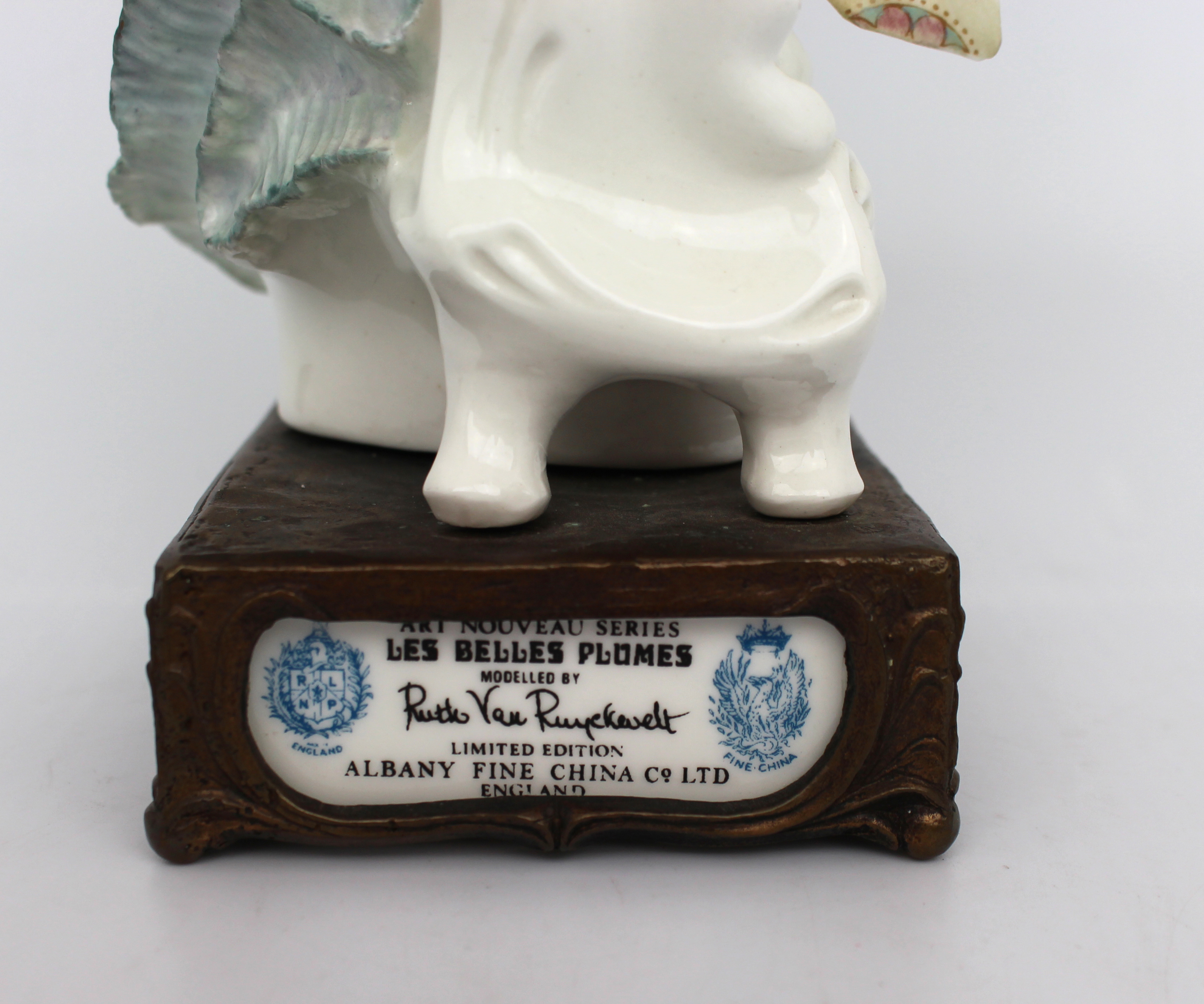 Albany Art Nouveau Series Figurine Les Belles Plumes - Image 4 of 6