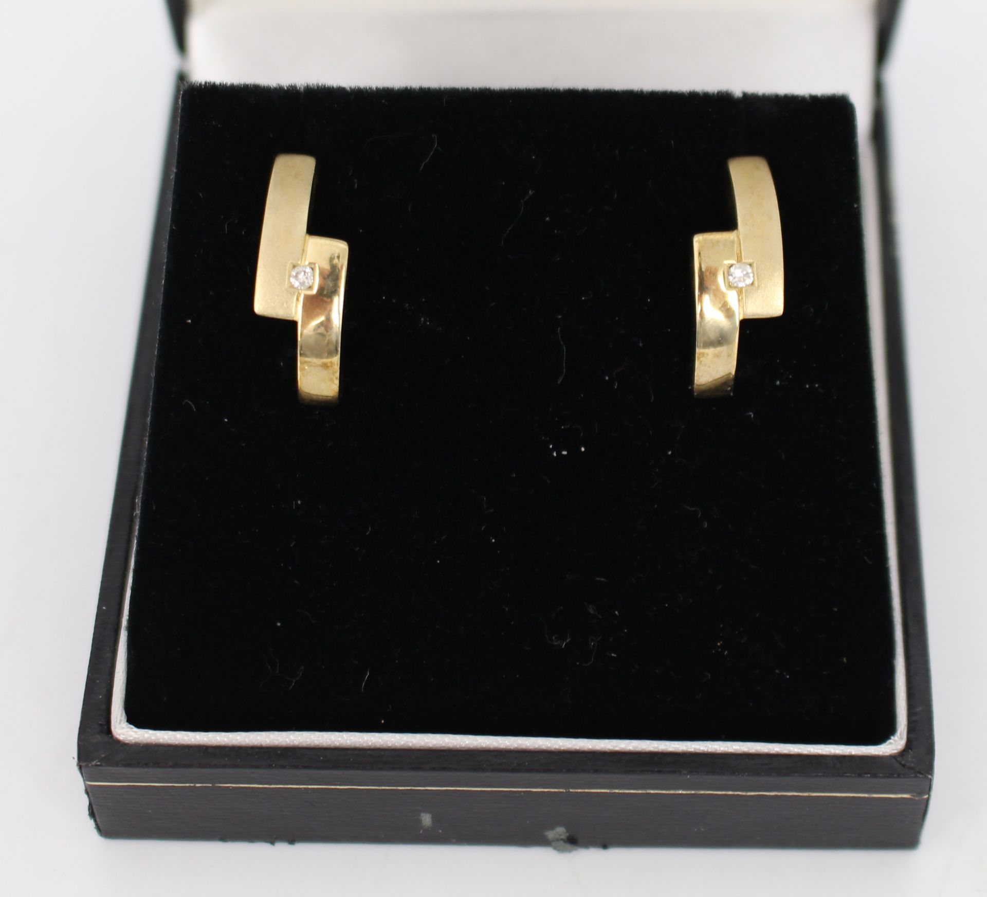 9ct Gold Lighting Ear Studs