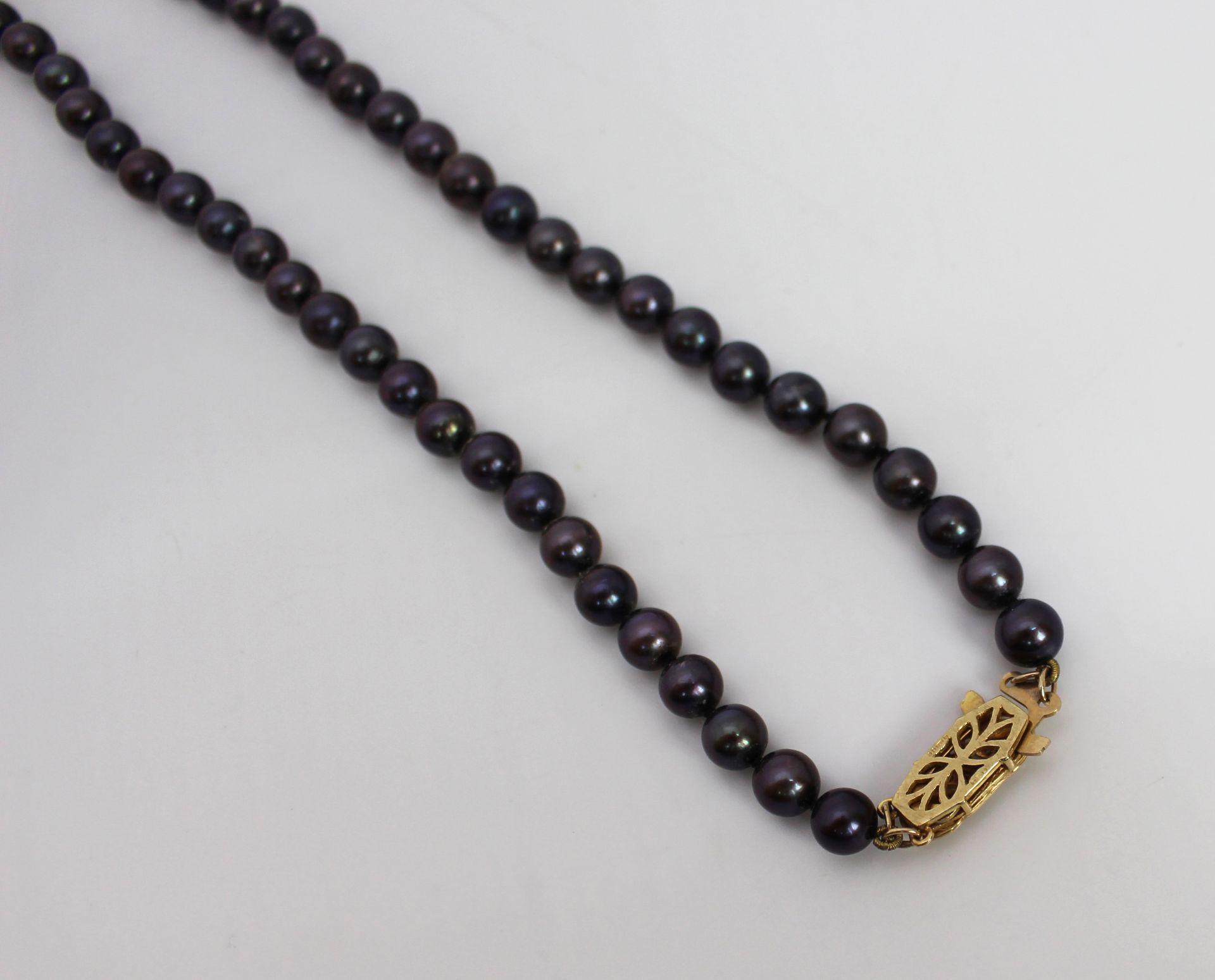 Black Pearl Necklace - Image 5 of 6