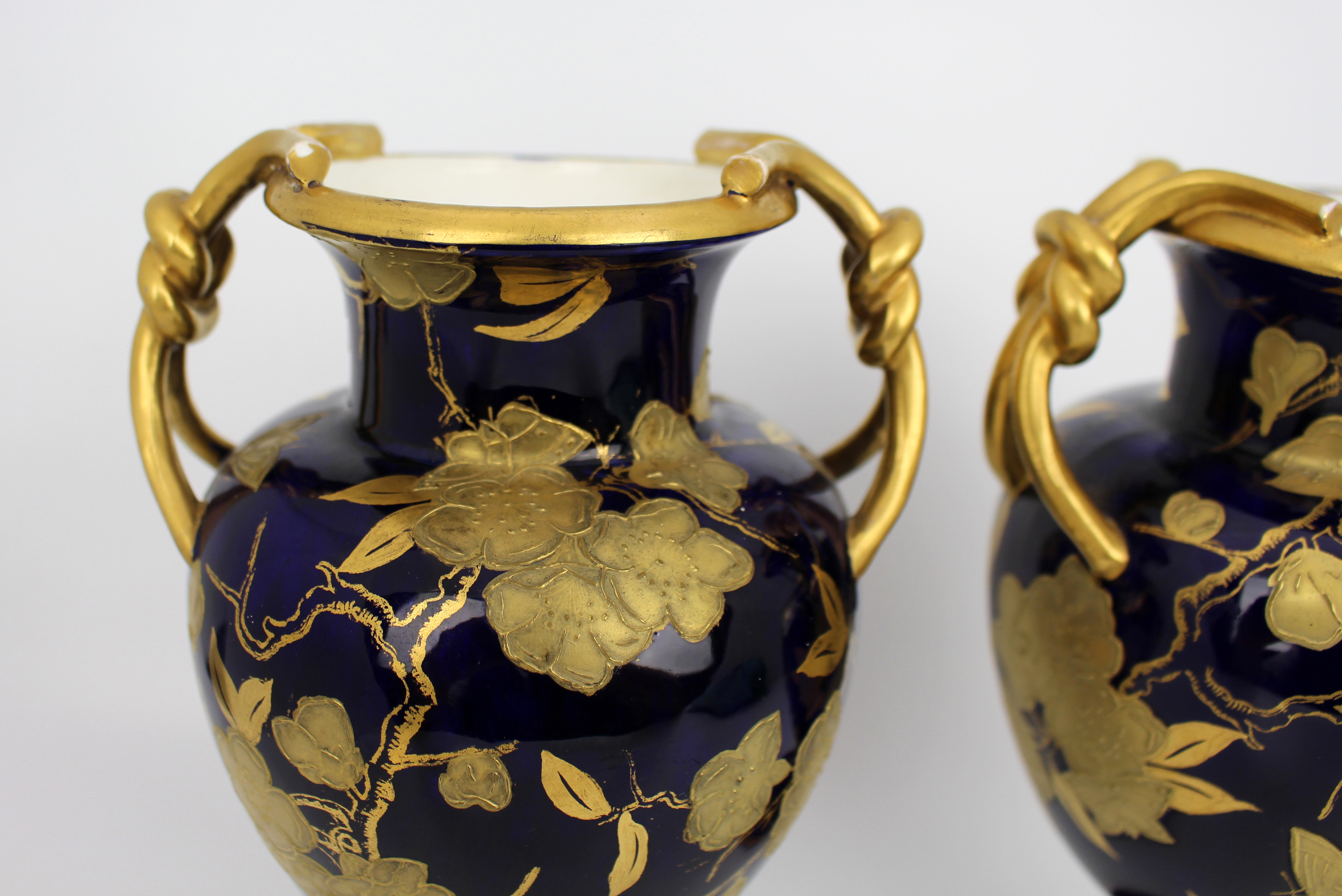 Pair of Fine Cobalt Blue Davenport Gilded Vases c.1880 - Image 3 of 6