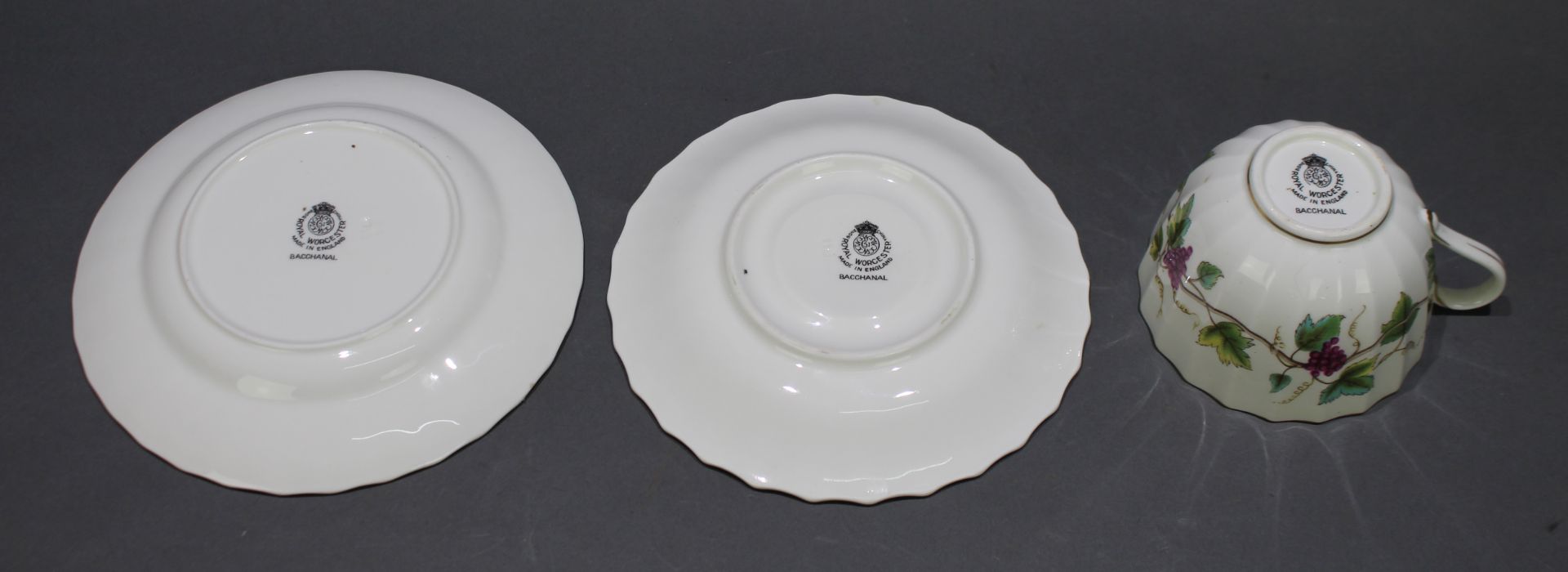 Royal Worcester Bacchanal Pattern Trio - Image 3 of 3