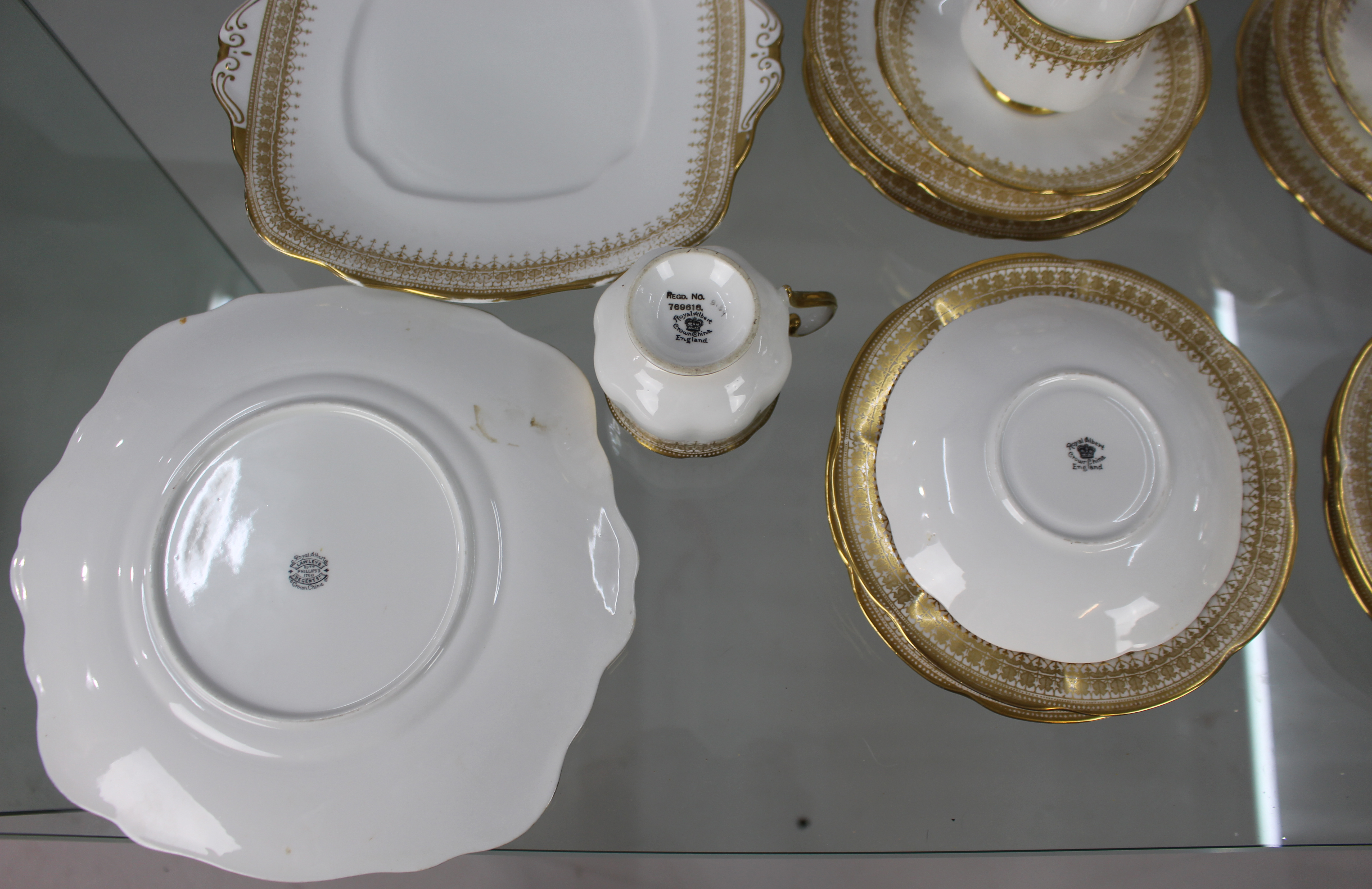 Royal Albert White & Gold Tea Service - Image 7 of 7