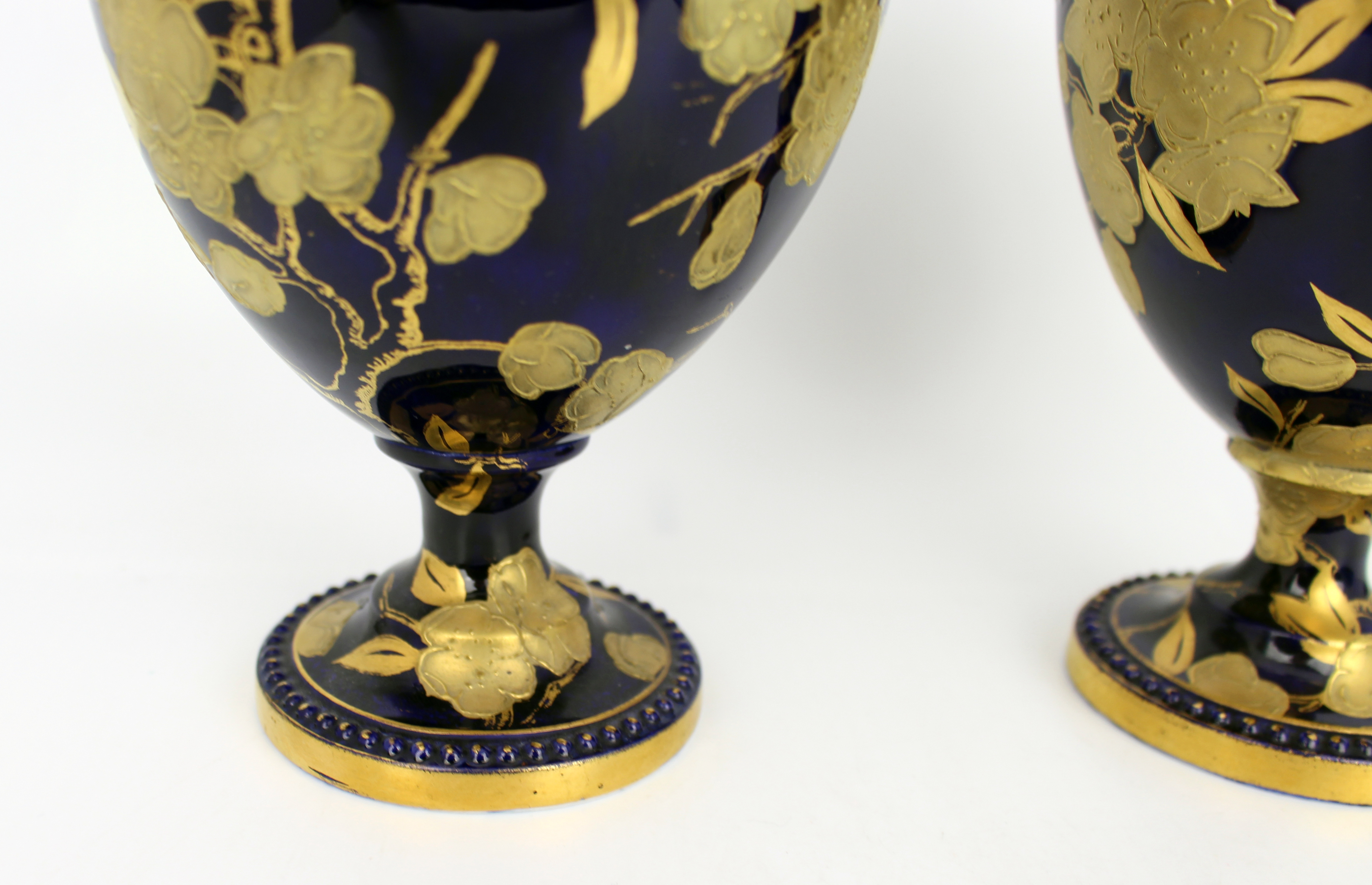 Pair of Fine Cobalt Blue Davenport Gilded Vases c.1880 - Image 4 of 6