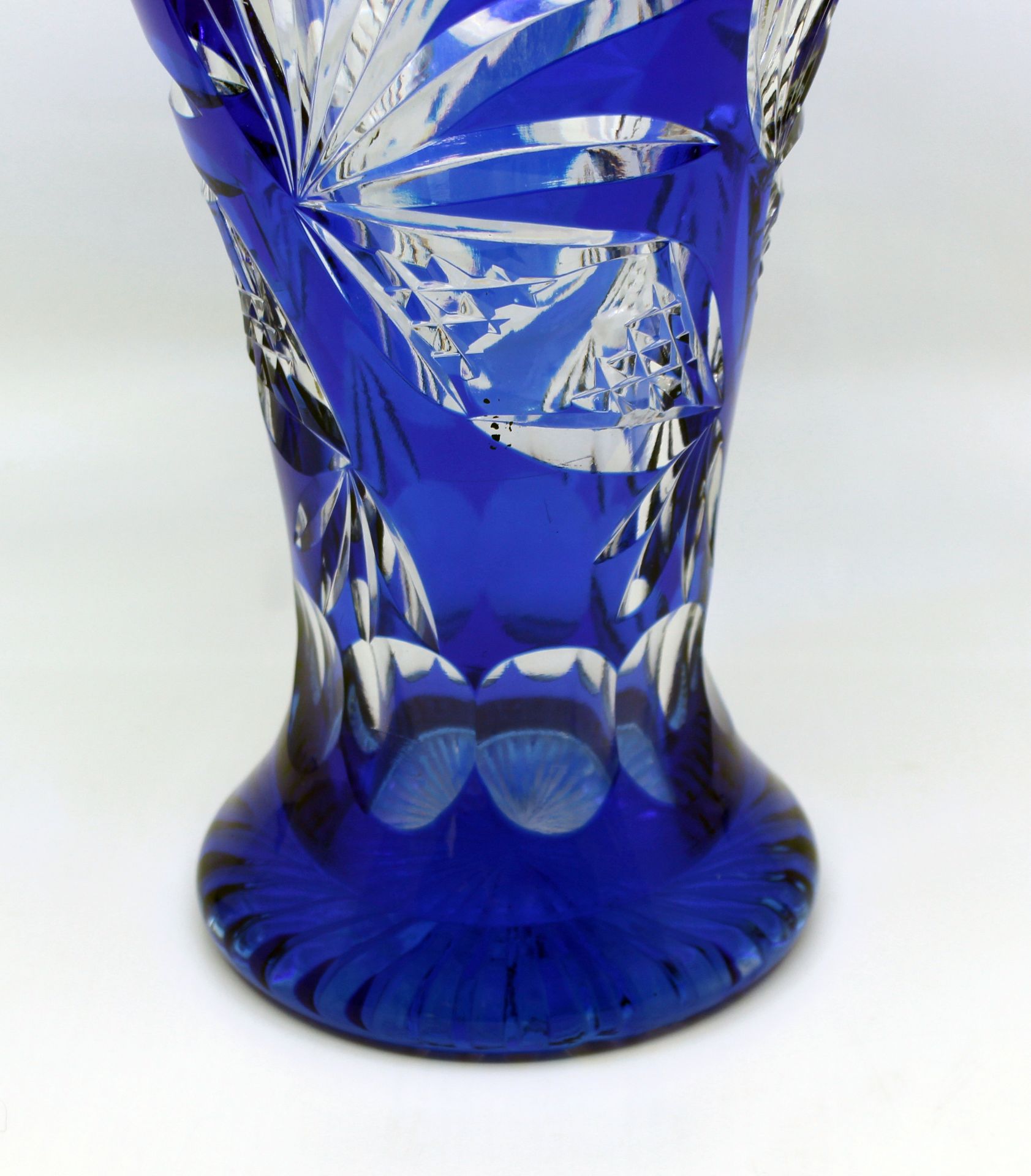 Tall Mid 20th c. Stourbridge Blue Overlay Crystal Flower Vase - Image 4 of 4