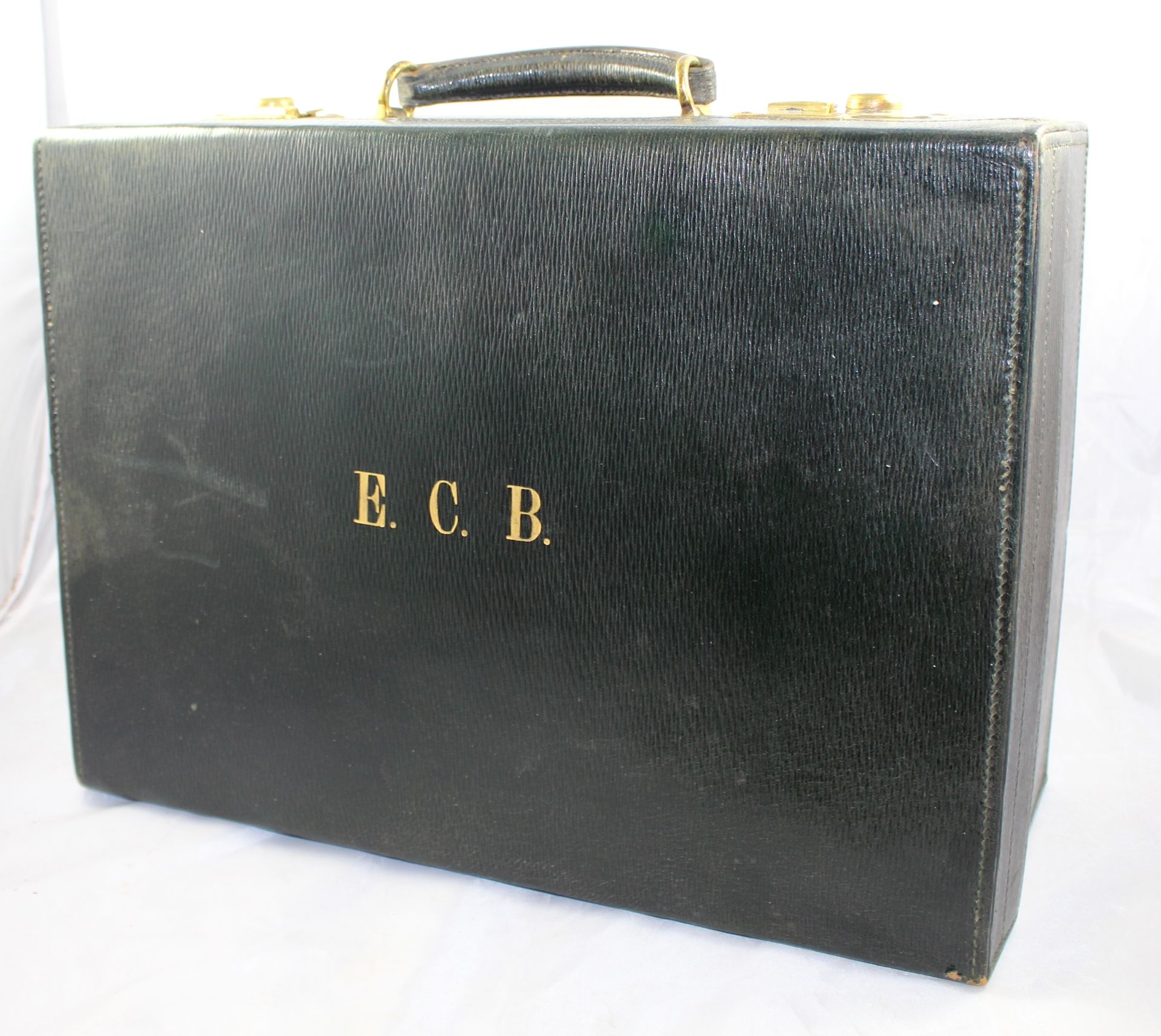 Early 20th c. Cased Silver Travelling Vanity Case by Walker & Hall - Image 14 of 16