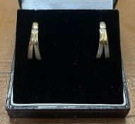 Decorative 9ct Gold Ear Studs