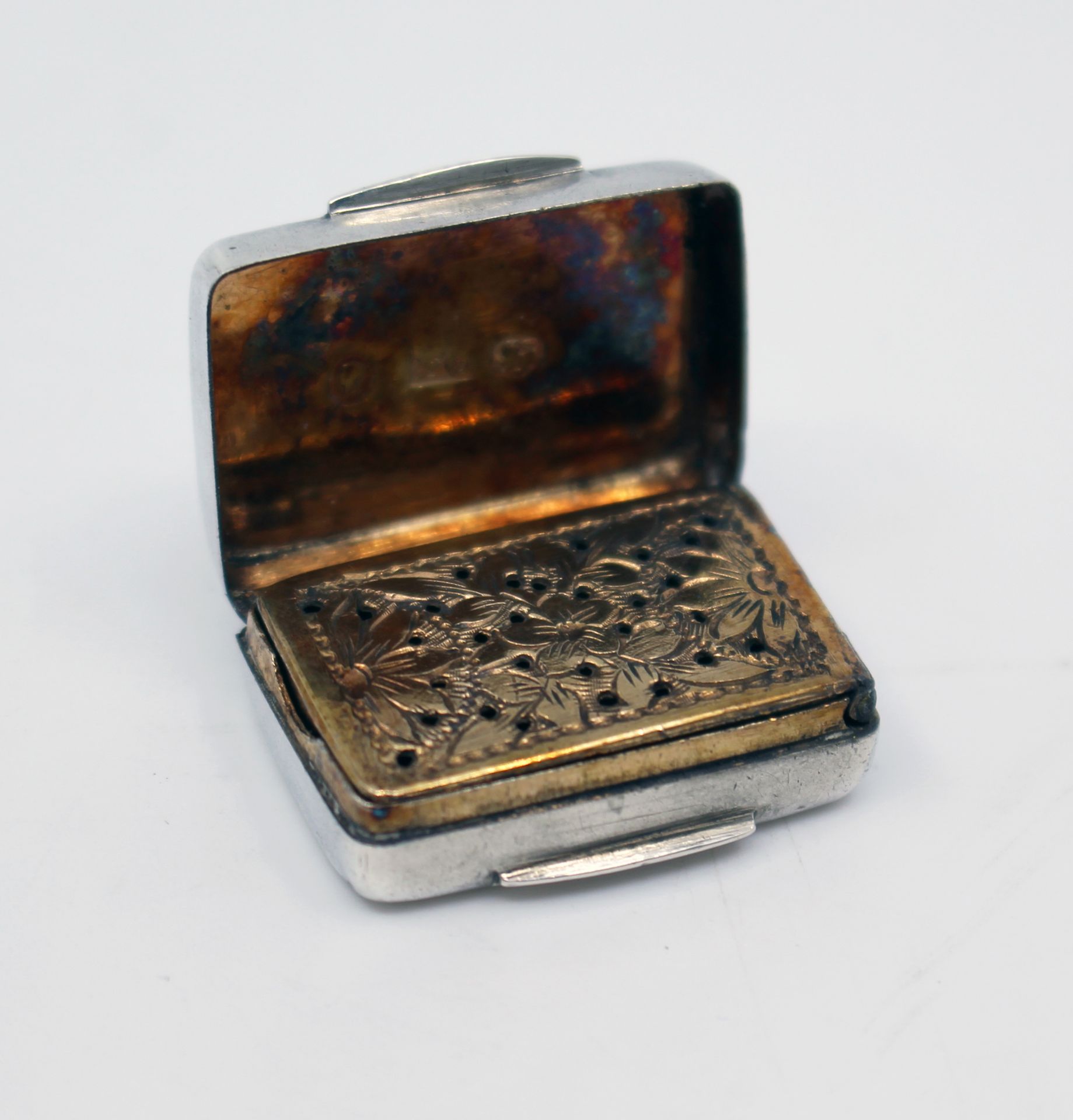 Early Victorian Solid Silver Vinaigrette by Francis Clark 1842 - Image 3 of 7
