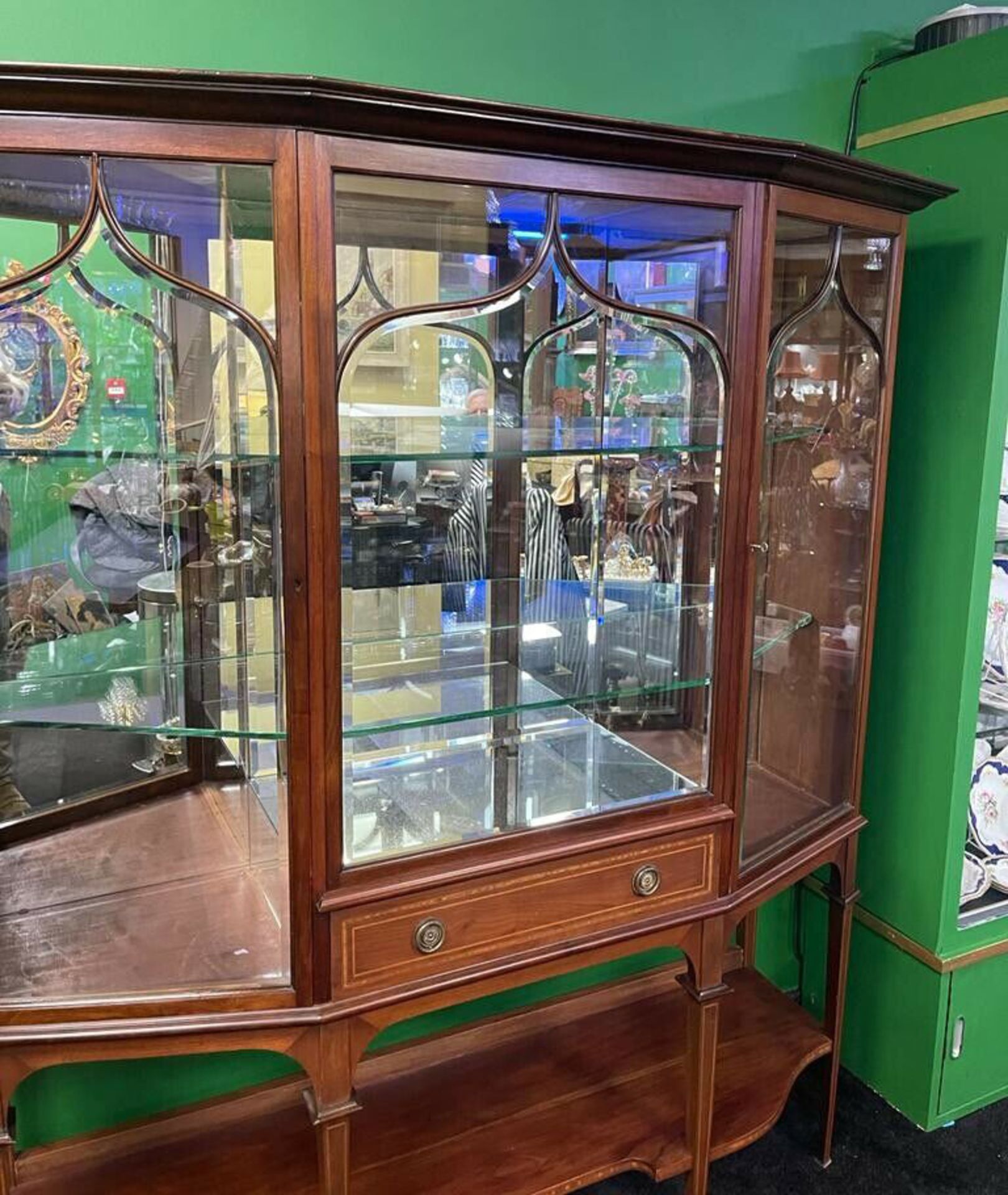 Fine 19th c. Mahogany Inlaid Mirrored Display Cabinet - Image 3 of 9