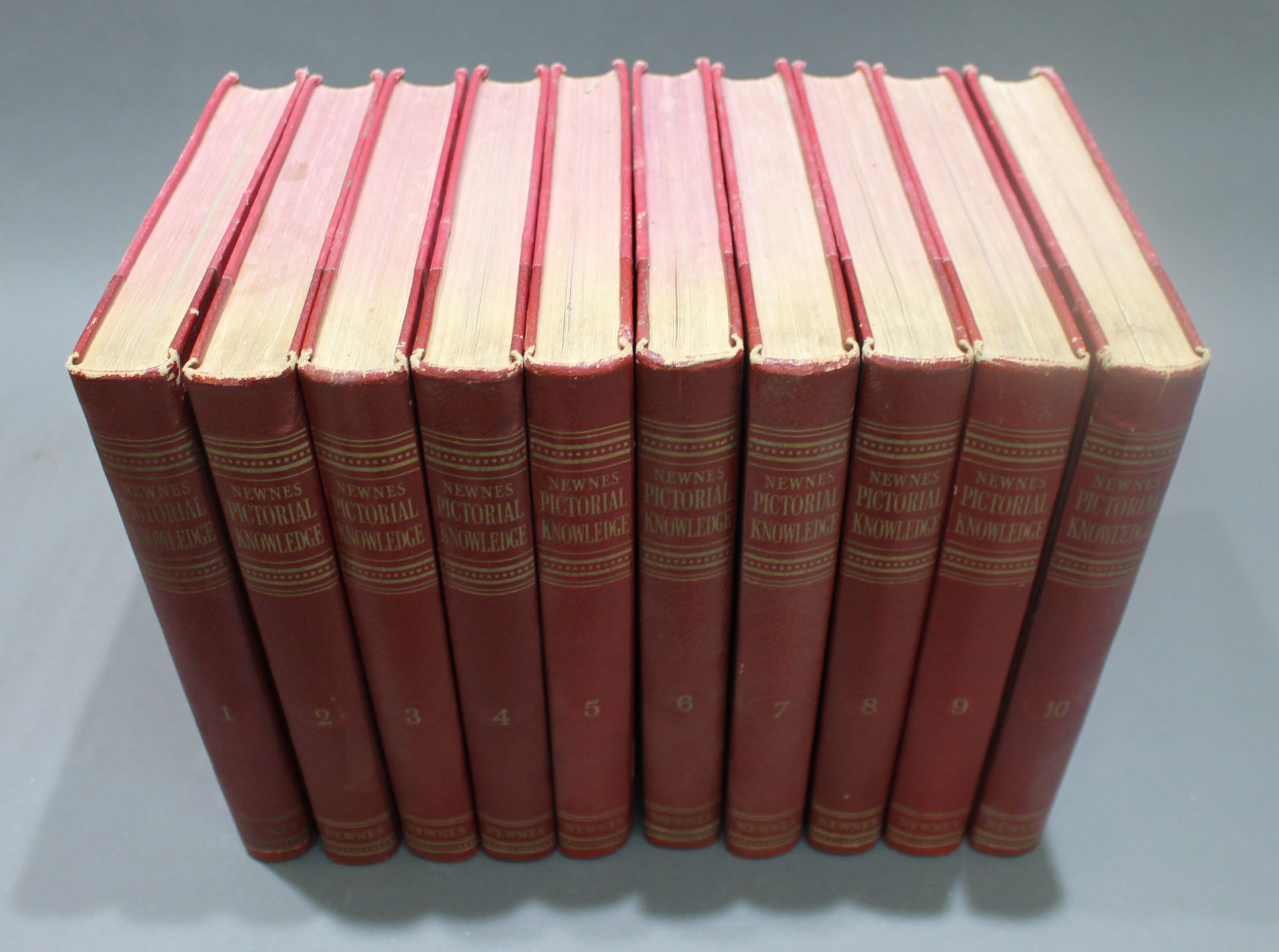 4 Sets of Antique & Vintage Reference Books Newnes Arthur Mee Harmsworth - Image 3 of 24