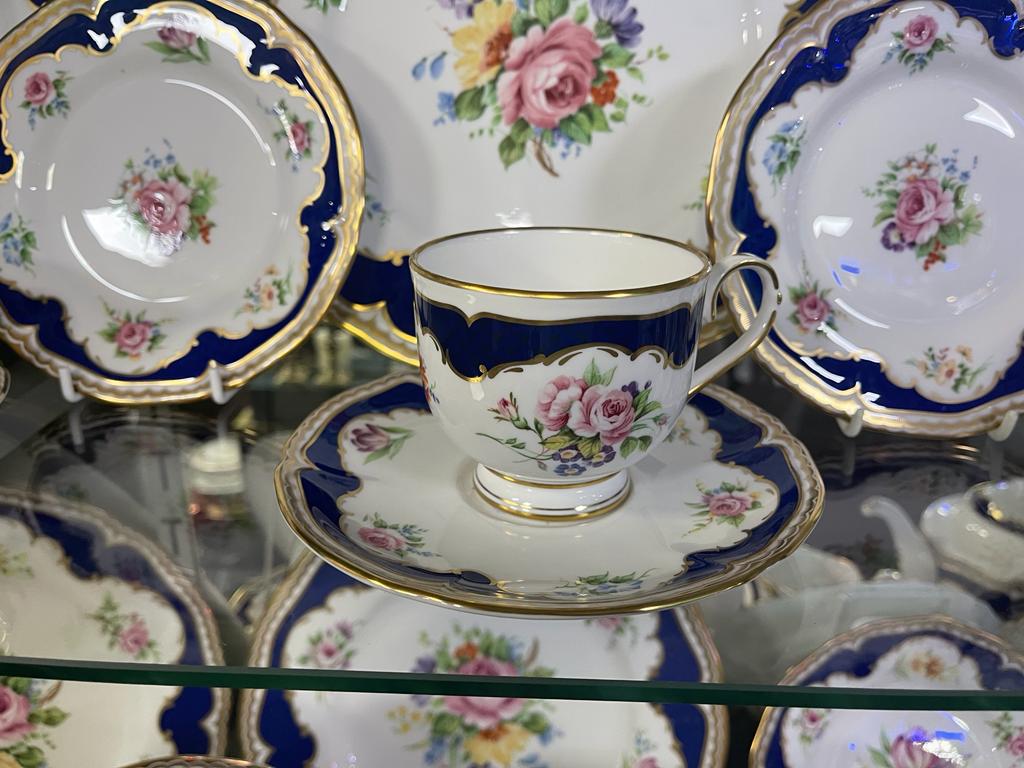 Royal Worcester Charlotte Dinner Service 70 Pieces - Image 8 of 9