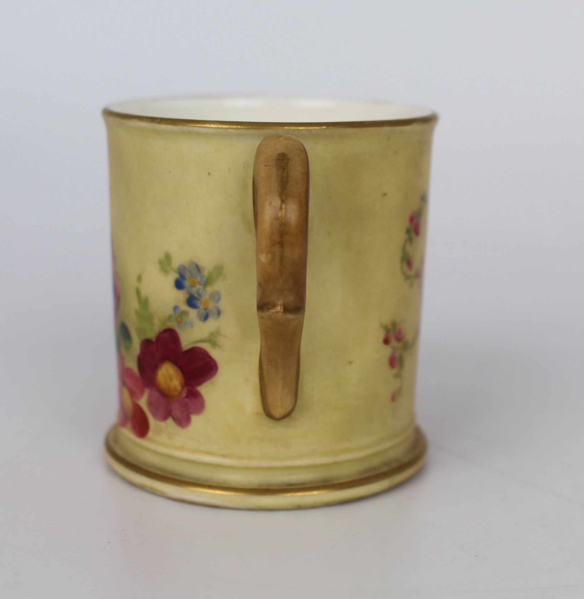Edwardian Royal Worcester Small Two Handled Blush Cup - Image 5 of 7