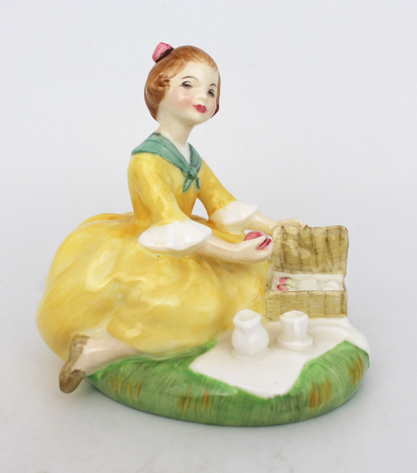 Collection of 4 Royal Doulton Figurines - Image 6 of 8