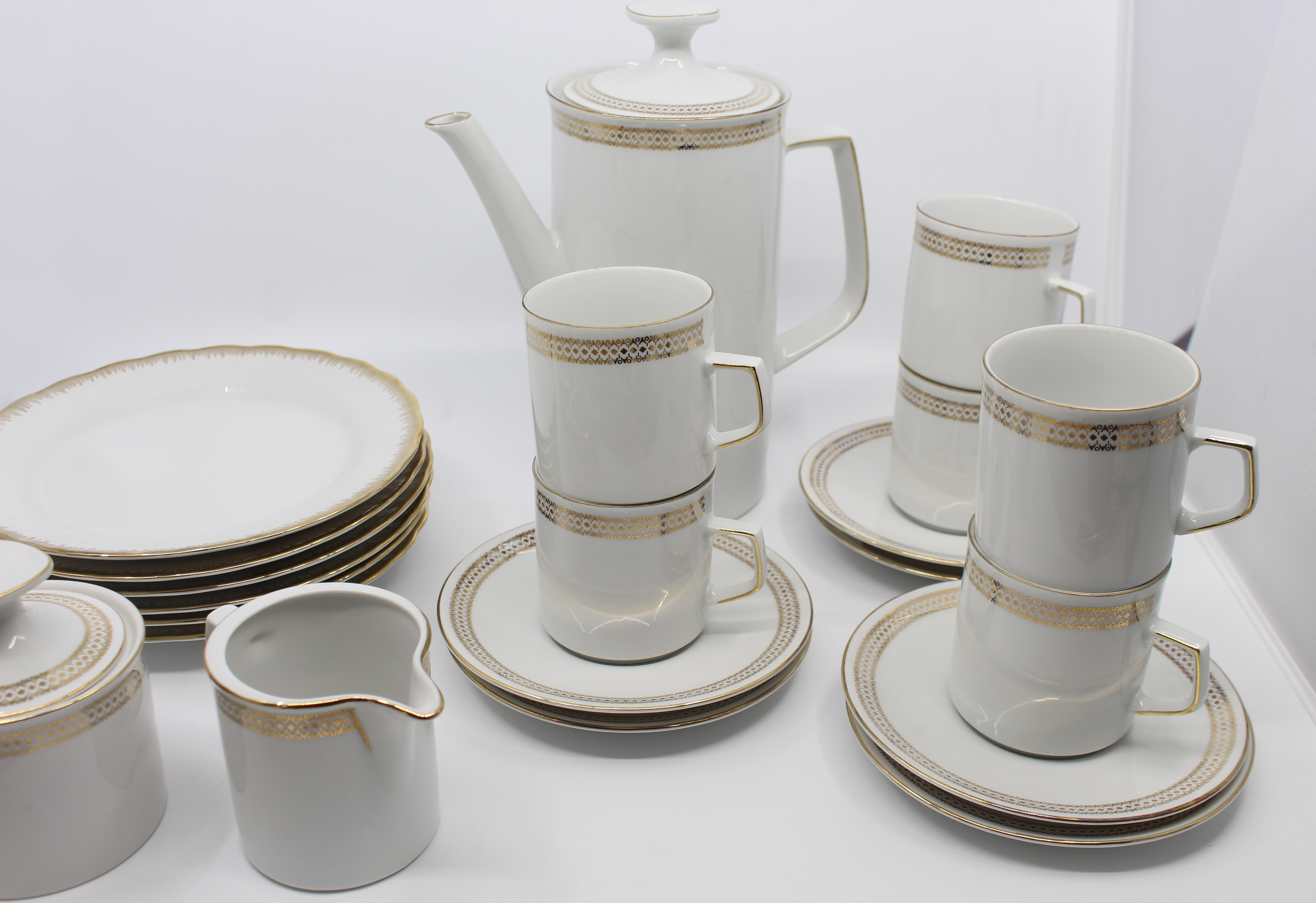 23 Piece Winterling Bavaria White & Gold Porcelain Coffee Service - Image 7 of 10