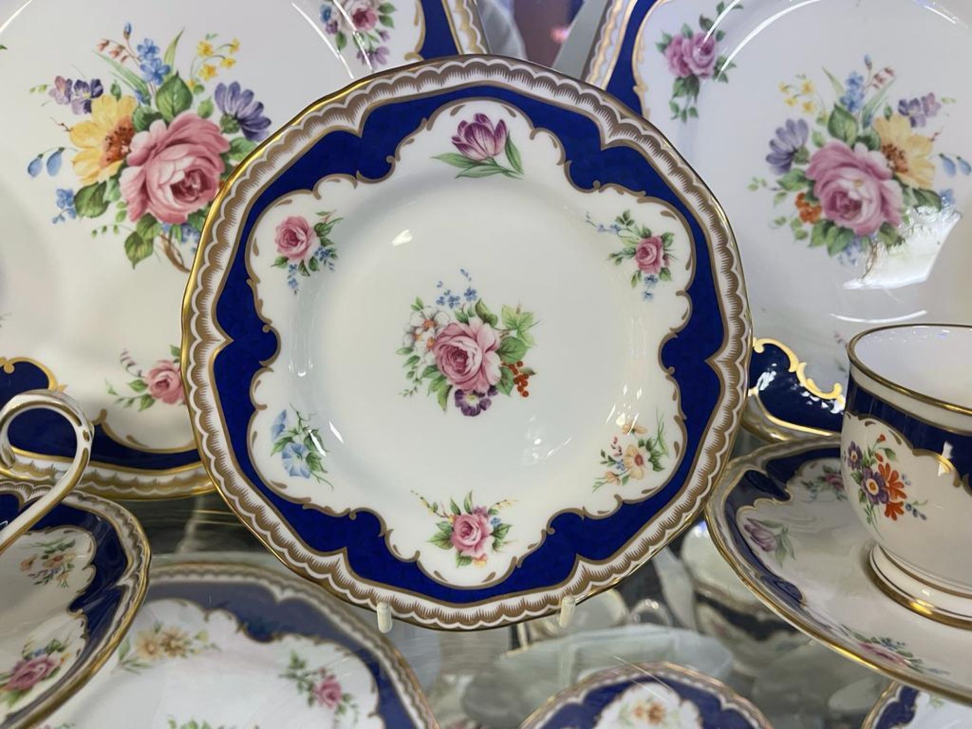 Royal Worcester Charlotte Dinner Service 70 Pieces - Image 9 of 9