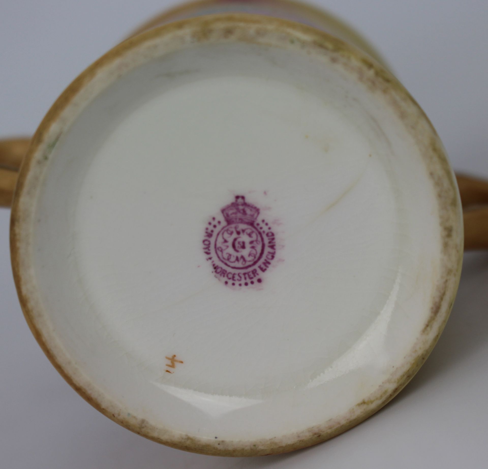 Edwardian Royal Worcester Small Two Handled Blush Cup - Image 7 of 7