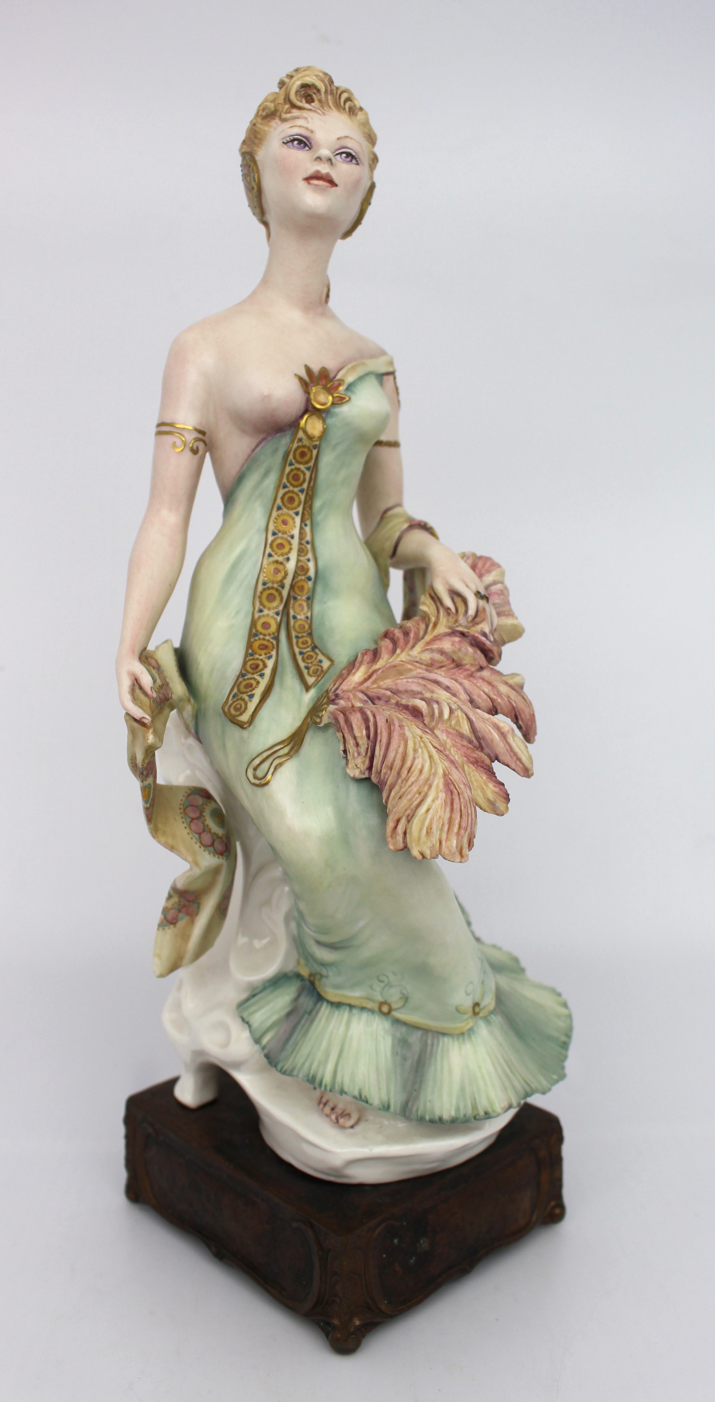 Albany Art Nouveau Series Figurine Les Belles Plumes - Image 2 of 6