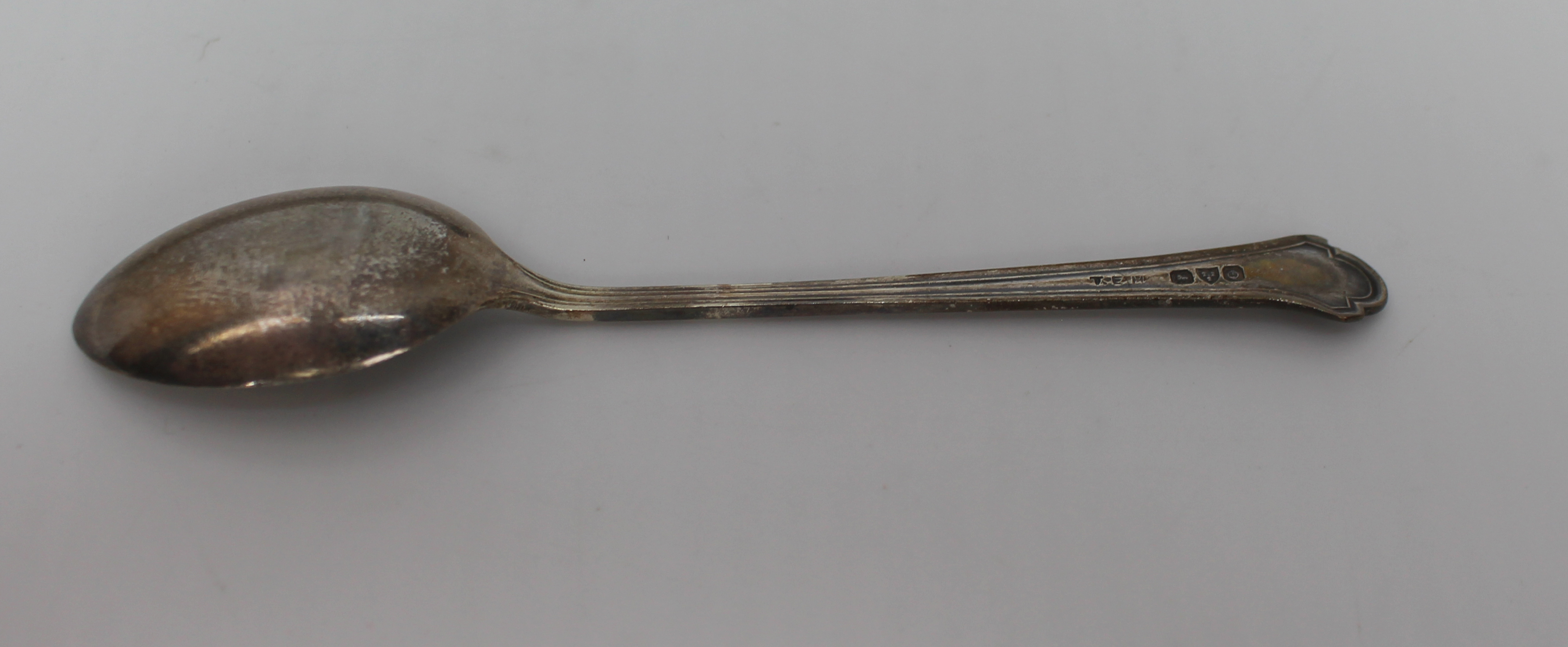 Cased Set of 6 Solid Silver Tea Spoons Chester 1941 - Image 3 of 5