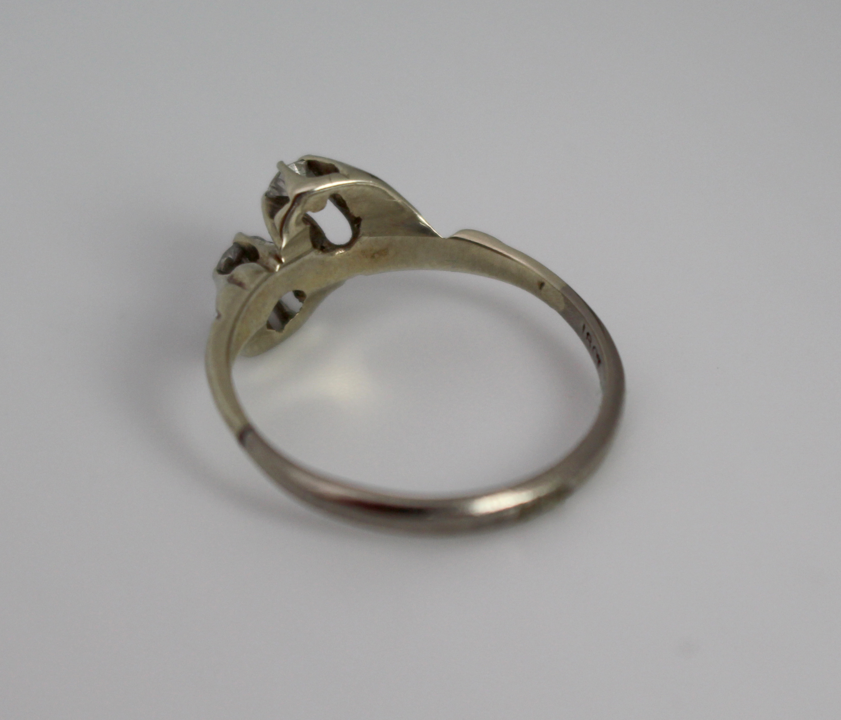 Diamond Crossover 18ct White Gold Ring - Image 3 of 5