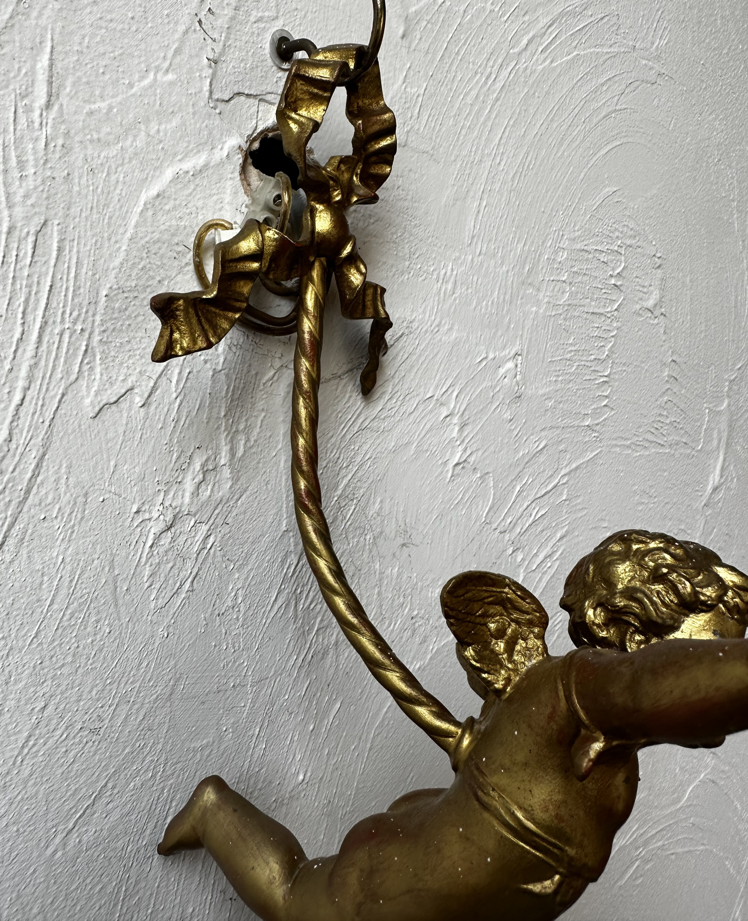 French Gilt Cherub Wall Light with Vaseline Glass Shade - Image 4 of 4