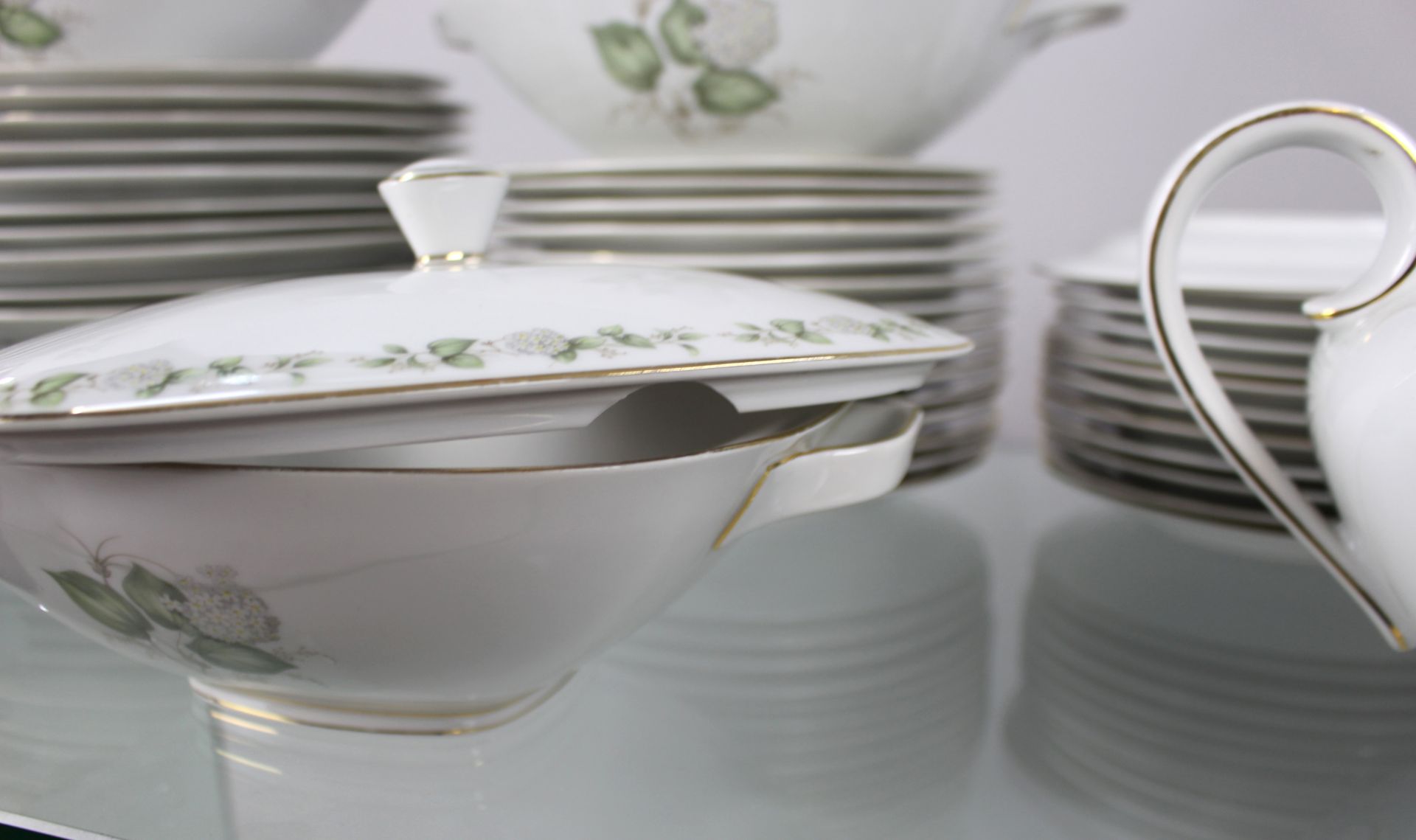 Large Franconia Krautheim Summer Bloom Pattern Dinner Service - Image 9 of 11