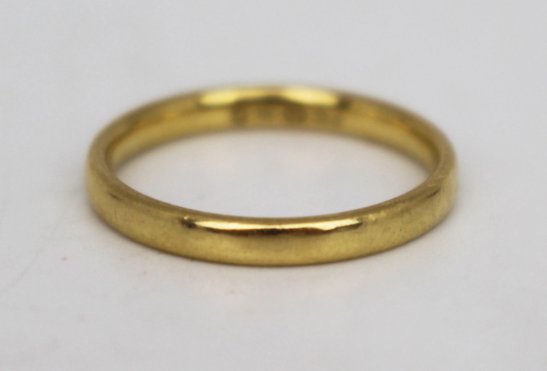 18ct Yellow Gold Wedding Band - Image 3 of 4