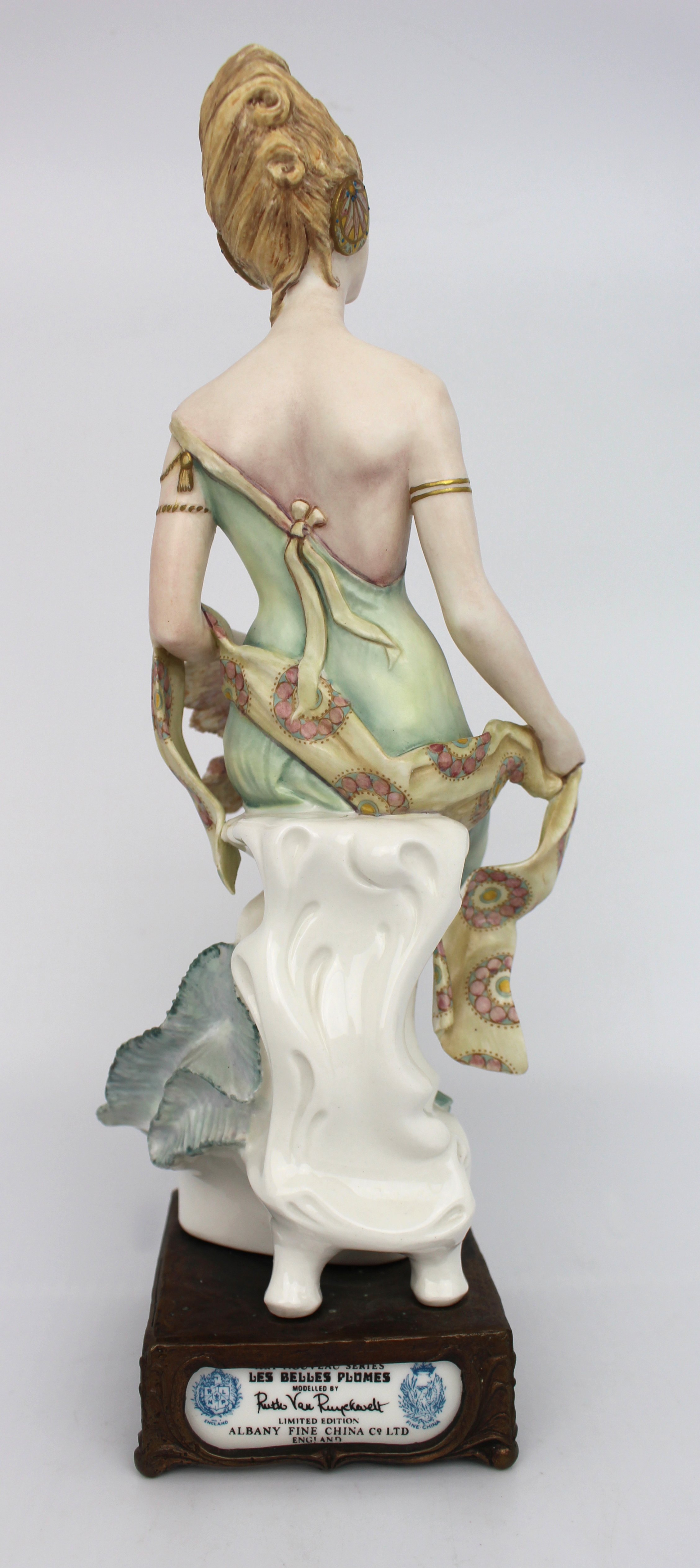 Albany Art Nouveau Series Figurine Les Belles Plumes - Image 5 of 6