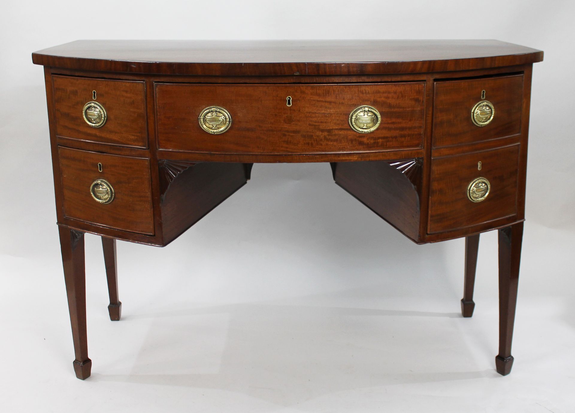 George III Mahogany Bow Fronted Serving Table - Image 2 of 8