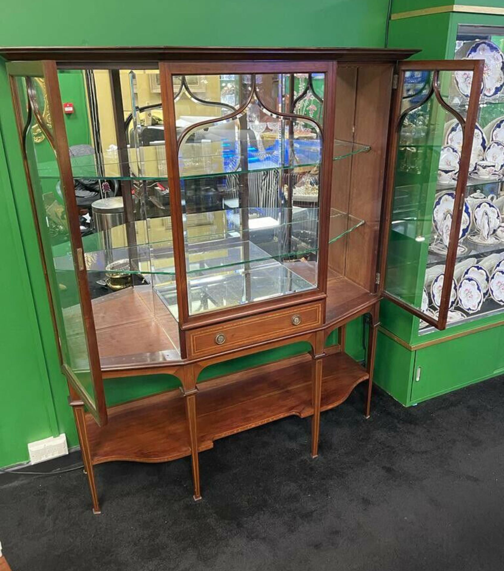 Fine 19th c. Mahogany Inlaid Mirrored Display Cabinet - Image 9 of 9