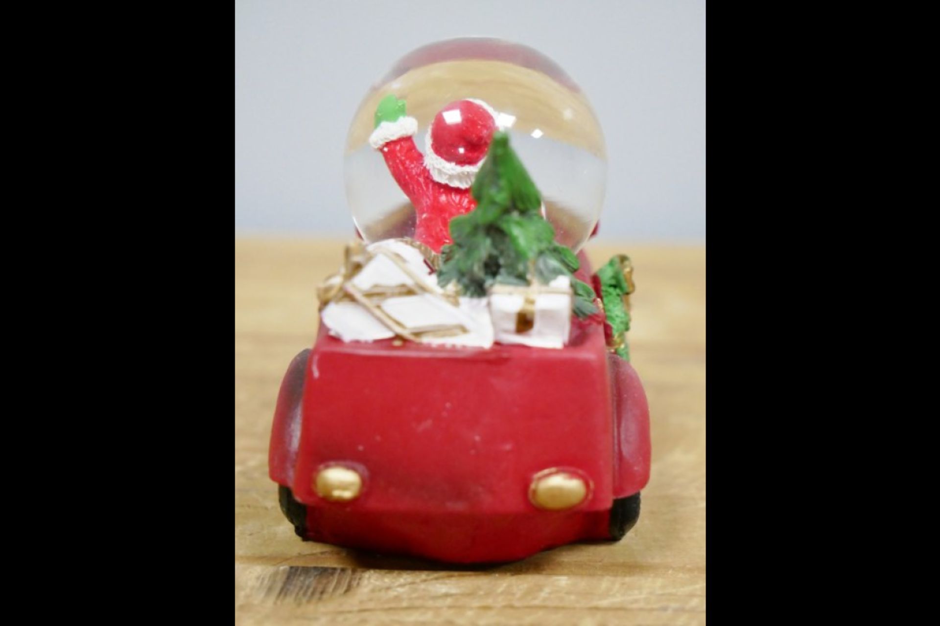 1x Santa Snow Globe - Image 4 of 5