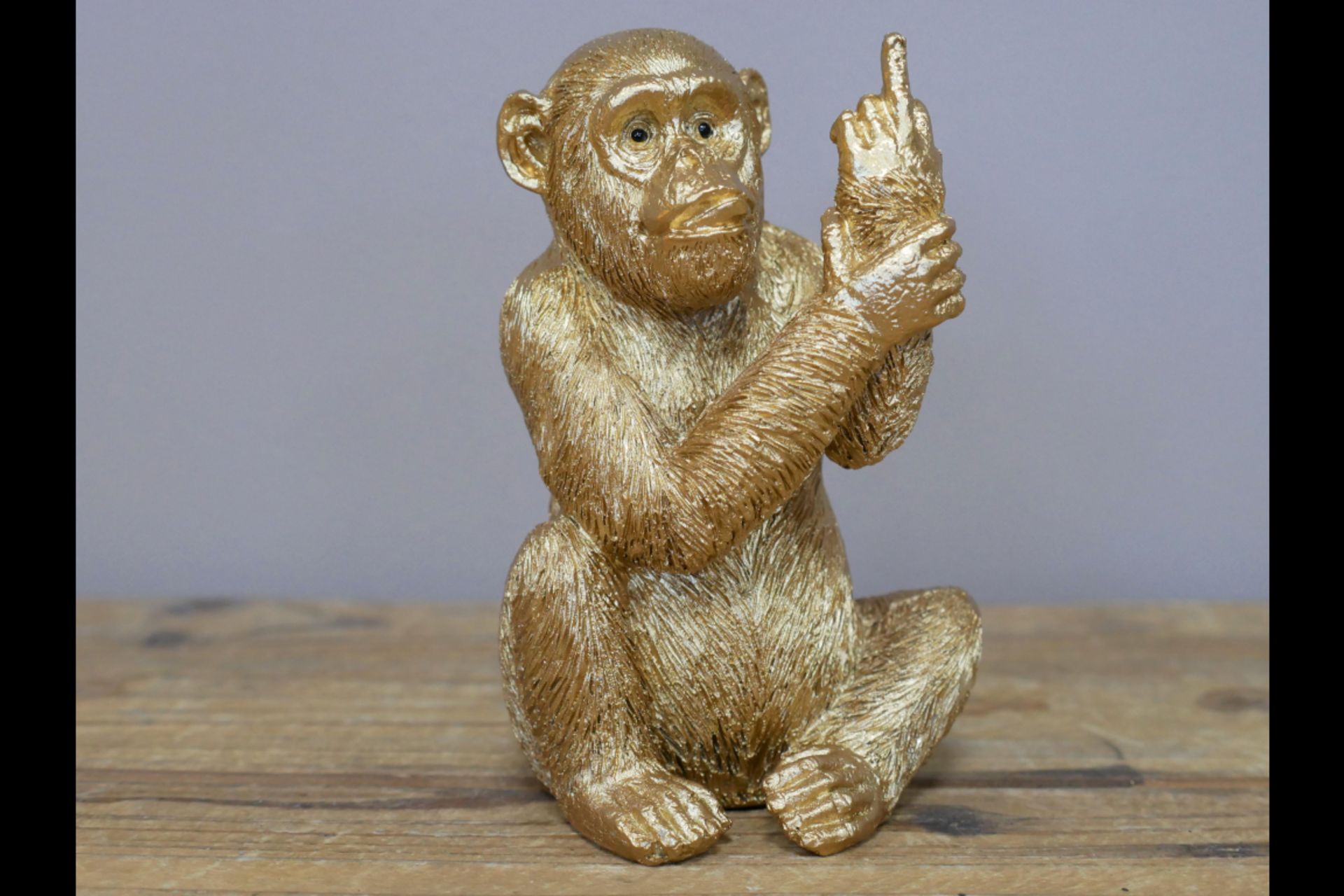 12x Small Naughty Monkey Ornaments - Image 3 of 9