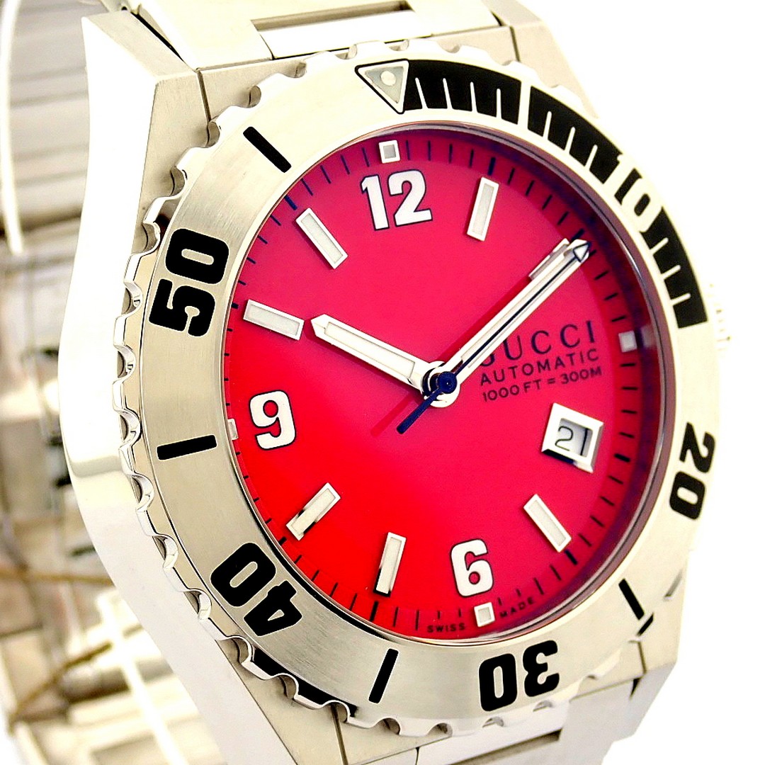 Gucci / Pantheon 115.2 (Brand New) - Gentlmen's Steel Wrist Watch