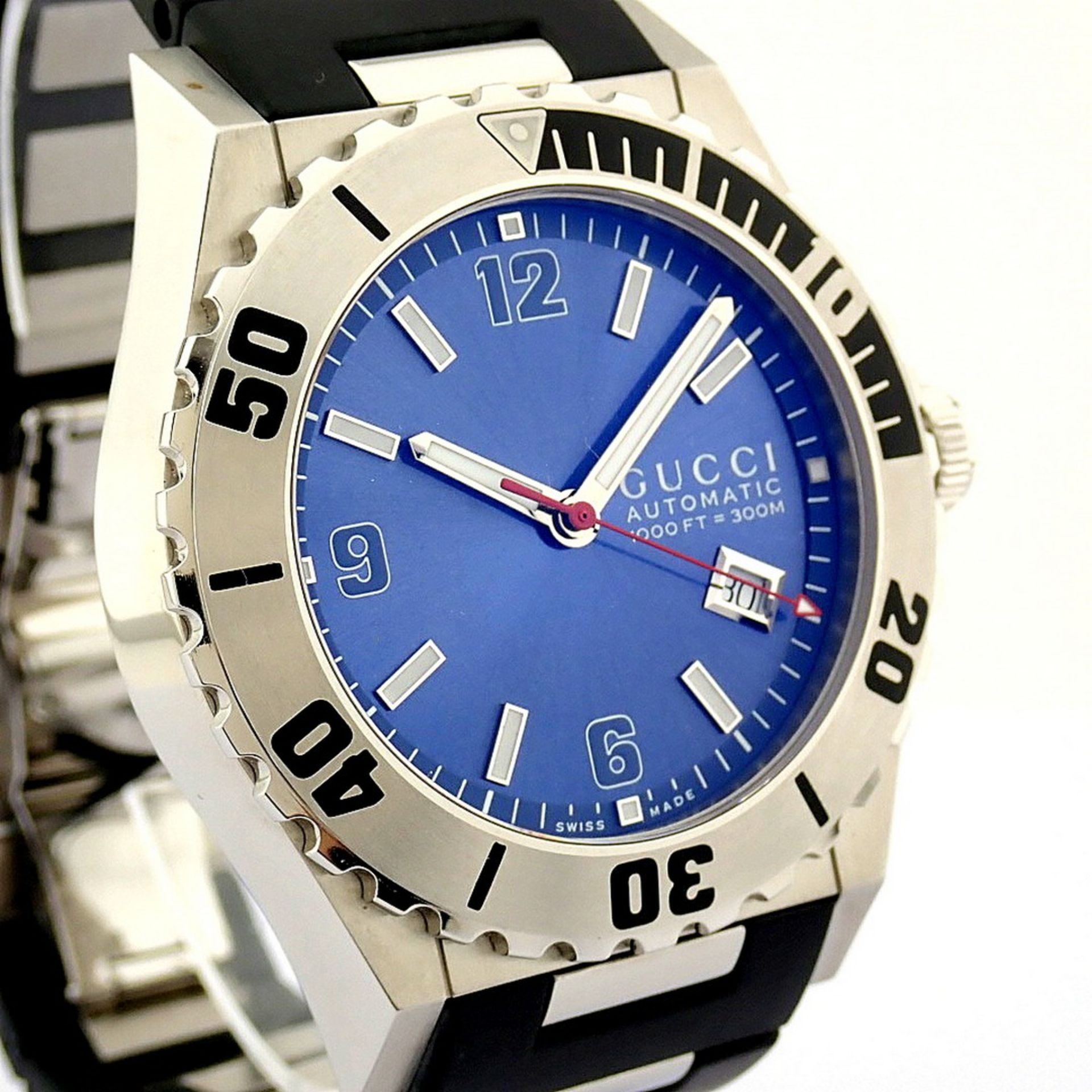 Gucci / Pantheon 115.2 (Brand New) - Gentlmen's Steel Wrist Watch