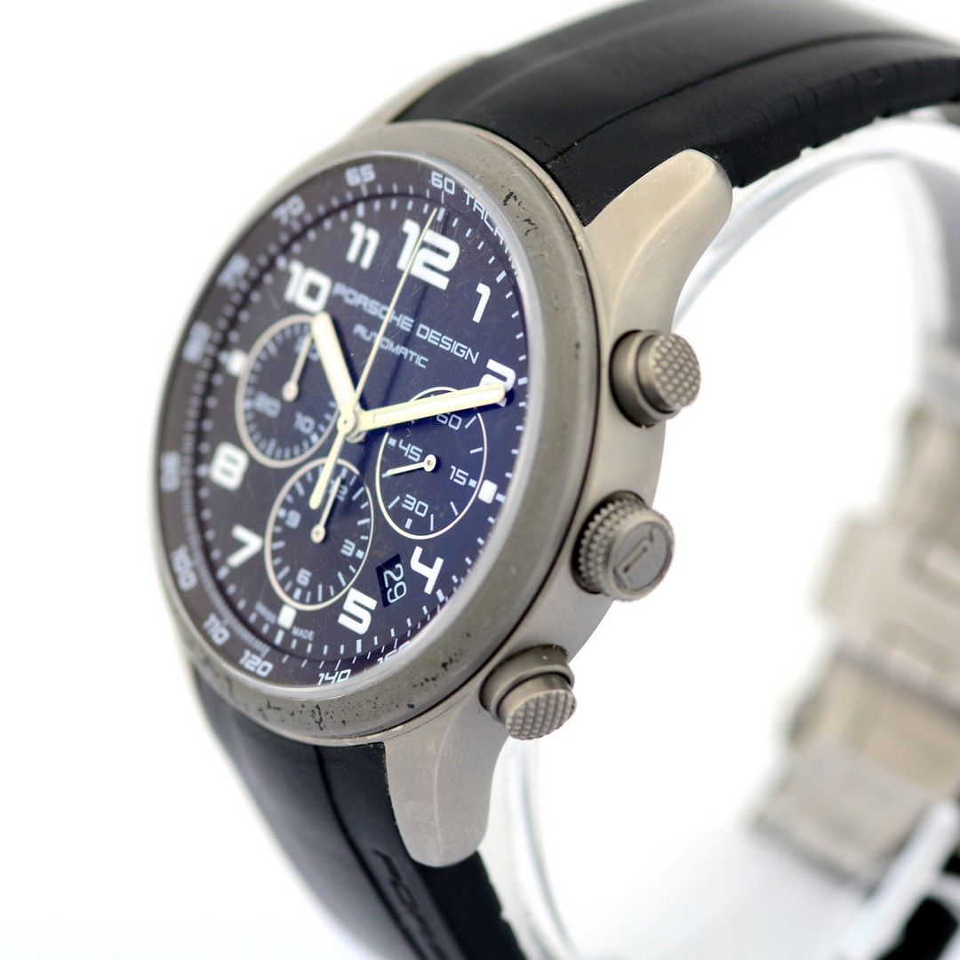 Porsche Design / Dashboard chronograph - Gentlmen's Titanium Wrist Watch - Image 7 of 7