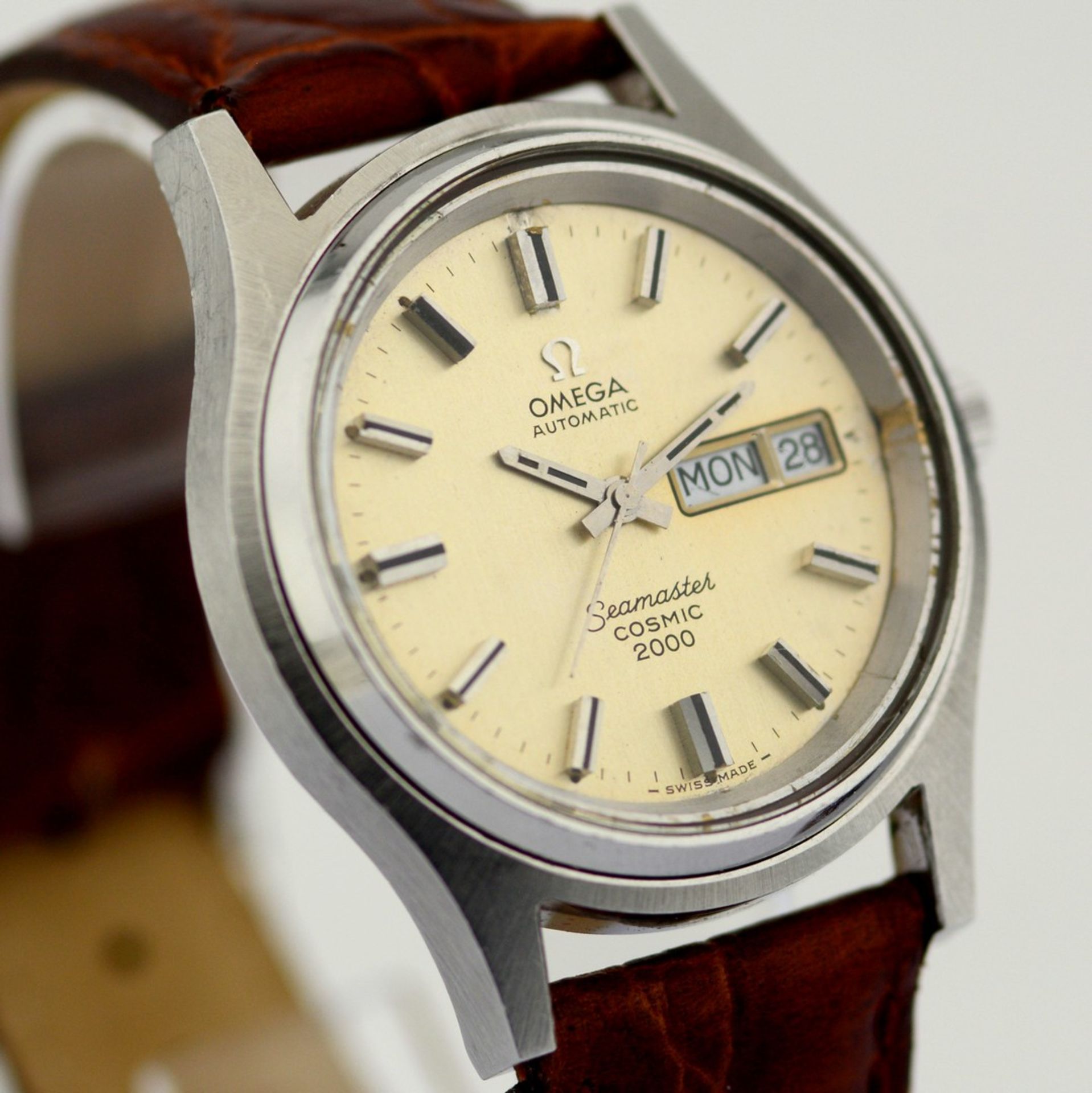 Omega / Seamaster Cosmic 2000 Day Date Automatic Vintage - Gentlmen's Steel Wrist Watch - Image 3 of 9