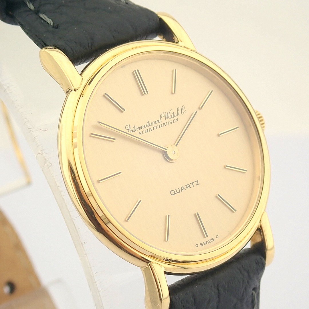 IWC / Schaffhausen - Lady's Yellow gold Wrist Watch - Image 7 of 14