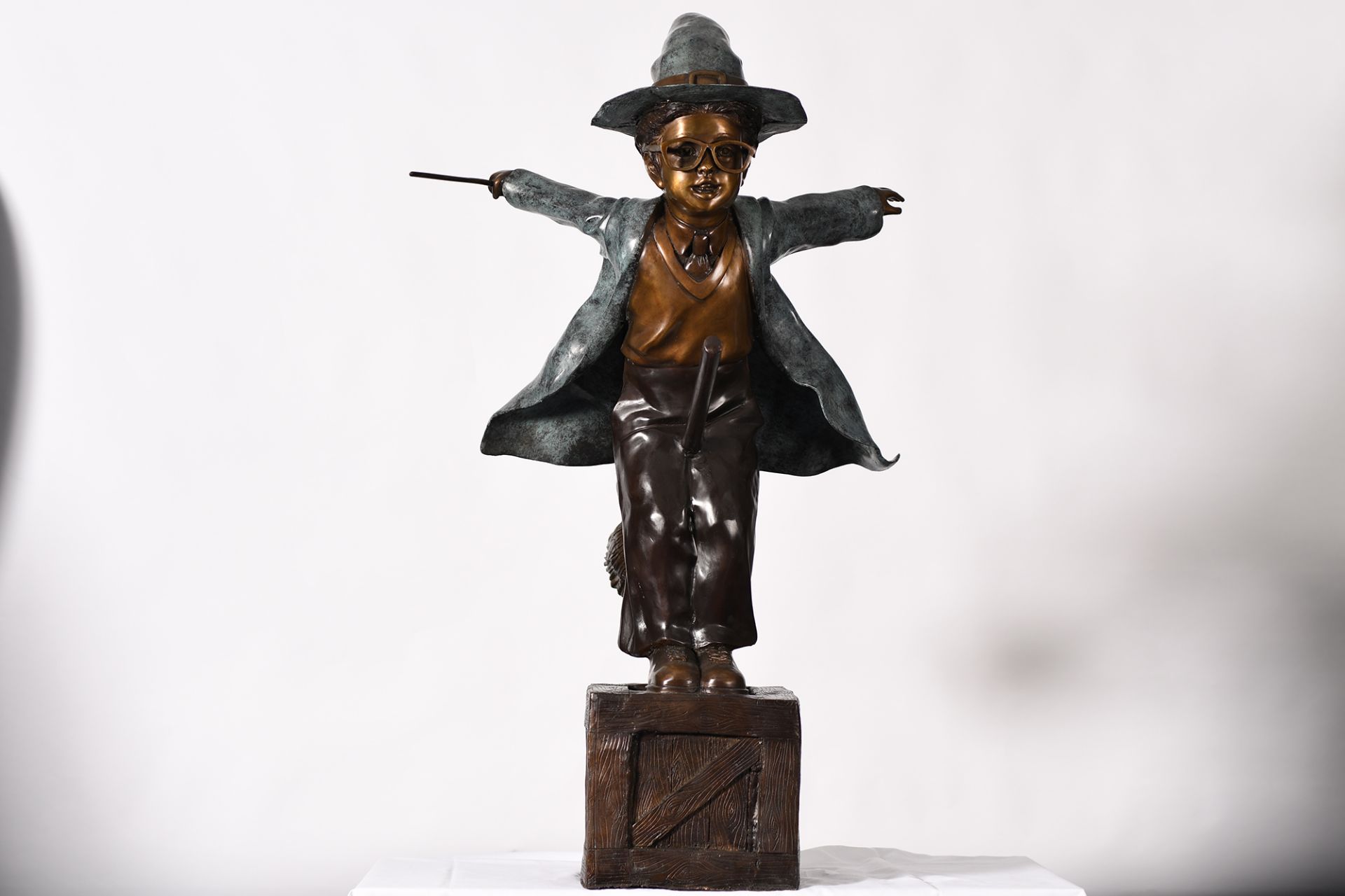 Large 4ft Bronze Wizard Figure - Image 3 of 10