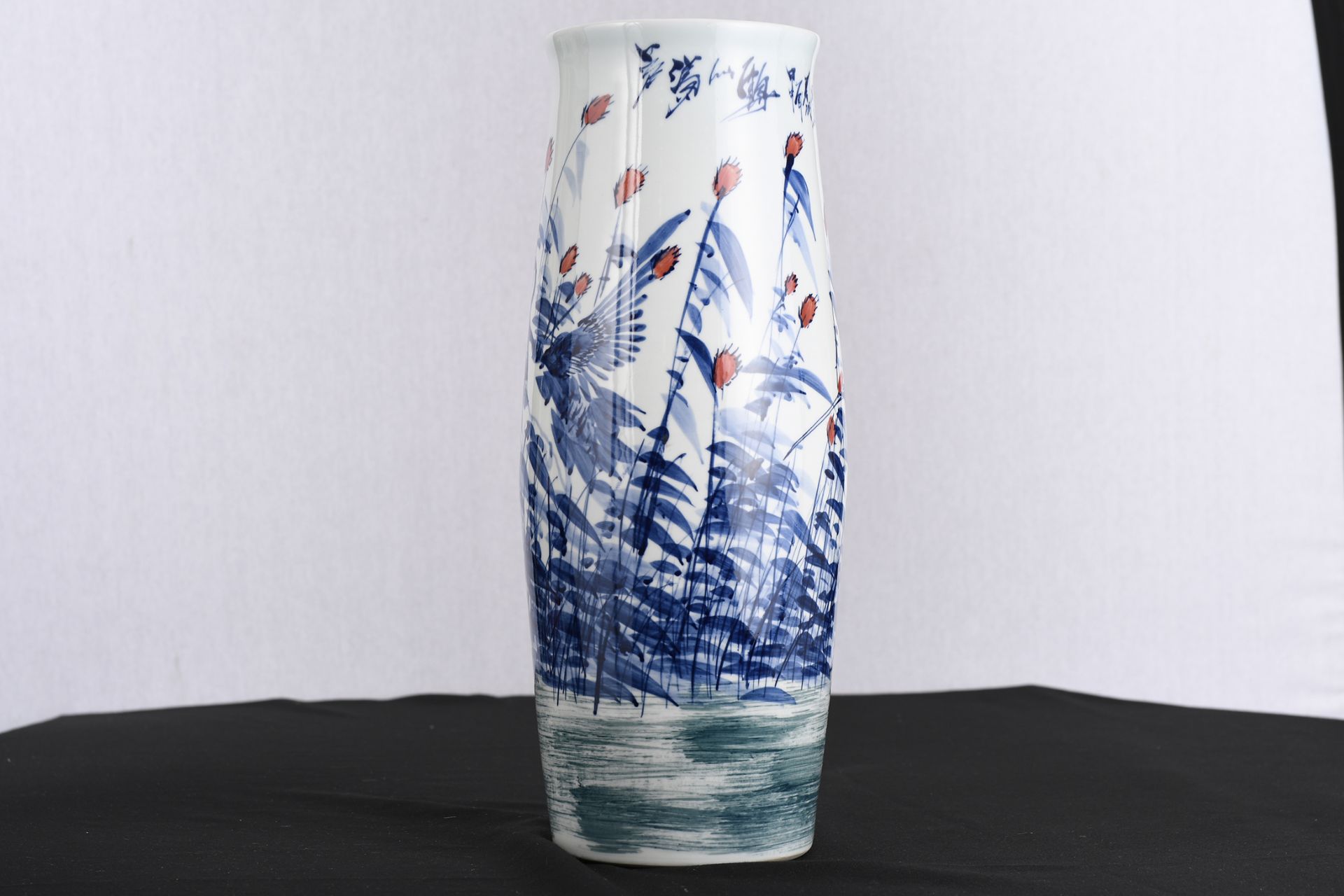 White and Blue Hand Made Chinese Art Vase - Image 2 of 4